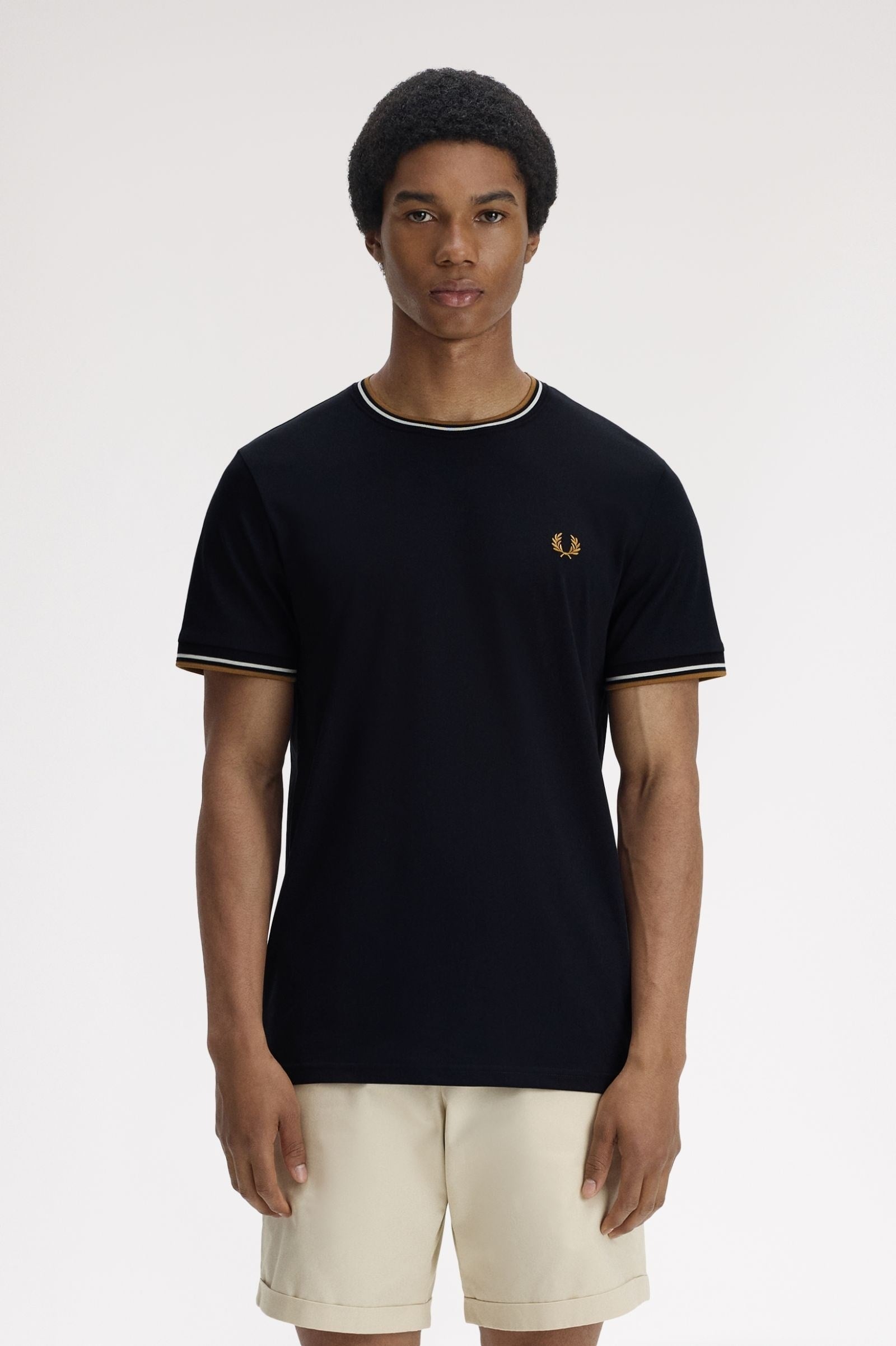 Fred Perry Fred Perry Erkek Normal Kalıp Yuvarlak Yakalı Pamuklu Kısa Kollu Siyah T-Shirt M1588V-P69