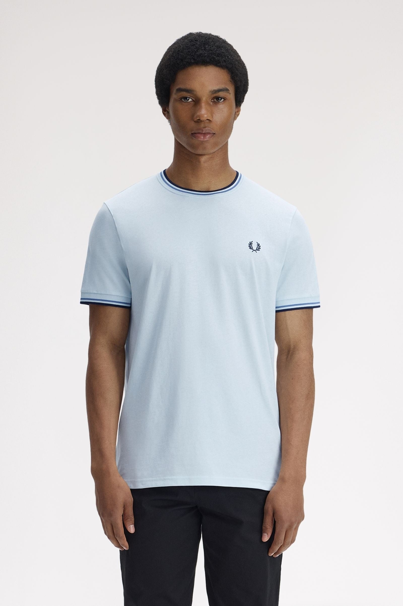 Fred Perry Fred Perry Erkek Normal Kalıp Yuvarlak Yakalı Pamuklu Kısa Kollu 96A T-Shirt M1588V-96A