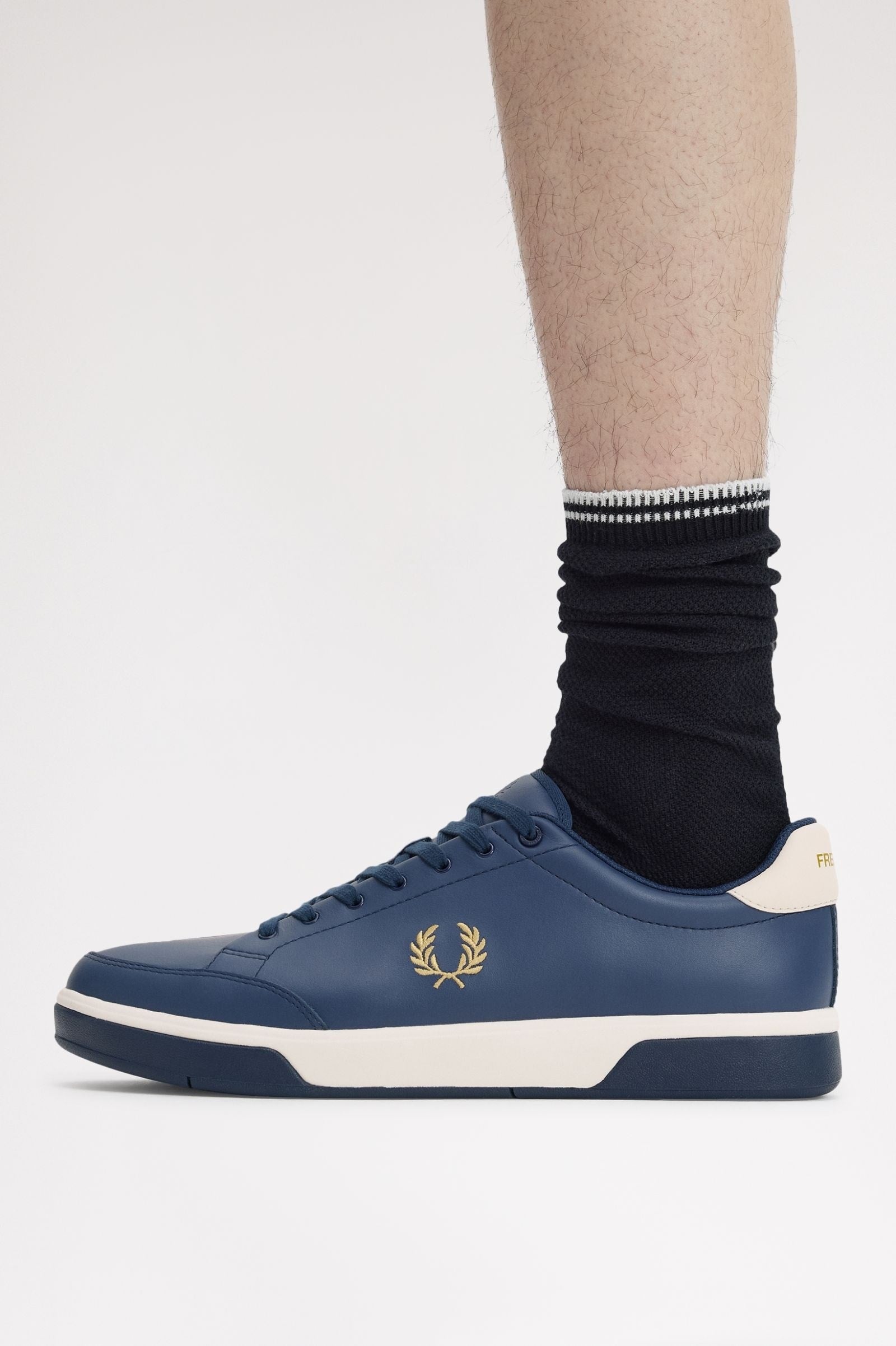 Fred Perry Fred Perry Erkek Yumuşak Dokulu Deri Logo İşlemeli Düşük Bilekli Mavi Sneaker B2314-X86