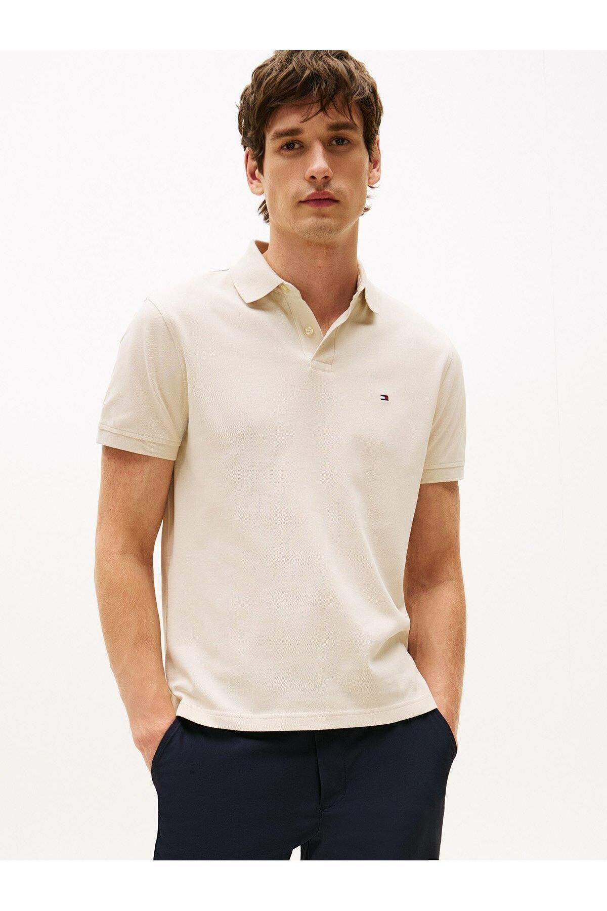TOMMY HILFIGER Tommy Hilfiger Erkek Dokuma Polo Yaka Kısa Kol Günlük Bej Polo Yaka T-Shirt MW0MW17770-ACG