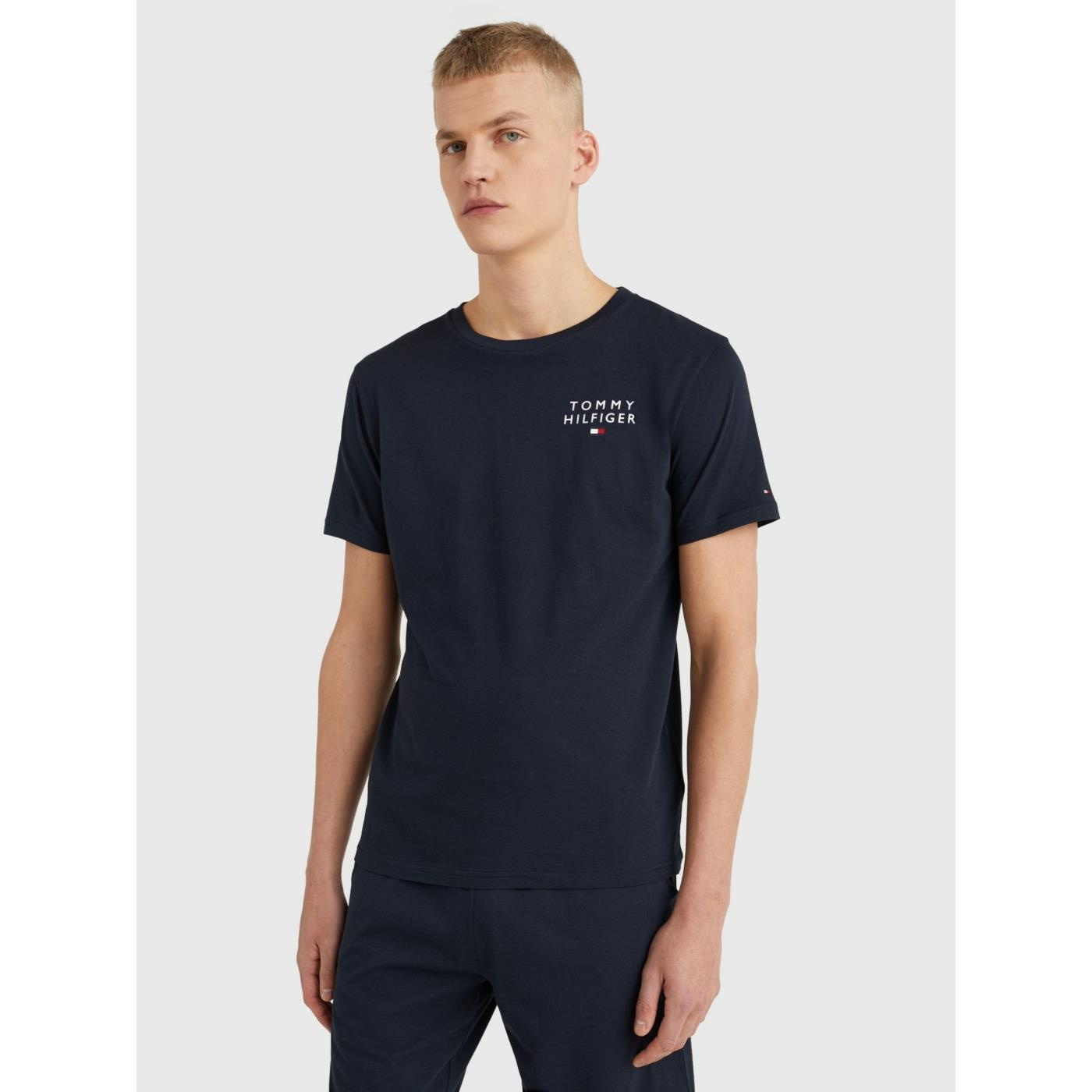 Tommy Hilfiger Tommy Hilfiger Erkek Dokuma Kumaş Kısa Kol Düz Model Lacivert T-Shirt UM0UM02916-DW5