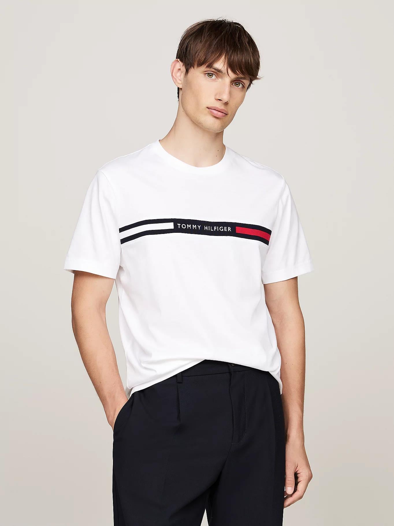 Tommy Hilfiger Tommy Hilfiger Erkek Göğsü Şerit Detaylı Bisiklet Yaka Kısa Kollu Beyaz T-Shirt MW0MW36498-YBR