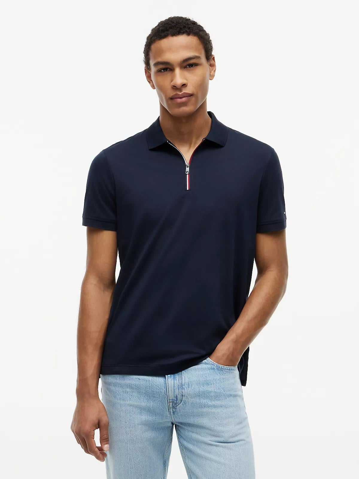 Tommy Hilfiger Tommy Hilfiger Erkek Normal Kalıp Kolu Bayrak Logolu Pamuklu Yarım Fermuarlı Kısa Kollu Lacivert Polo Yaka T-Shirt MW0MW43269-DW5