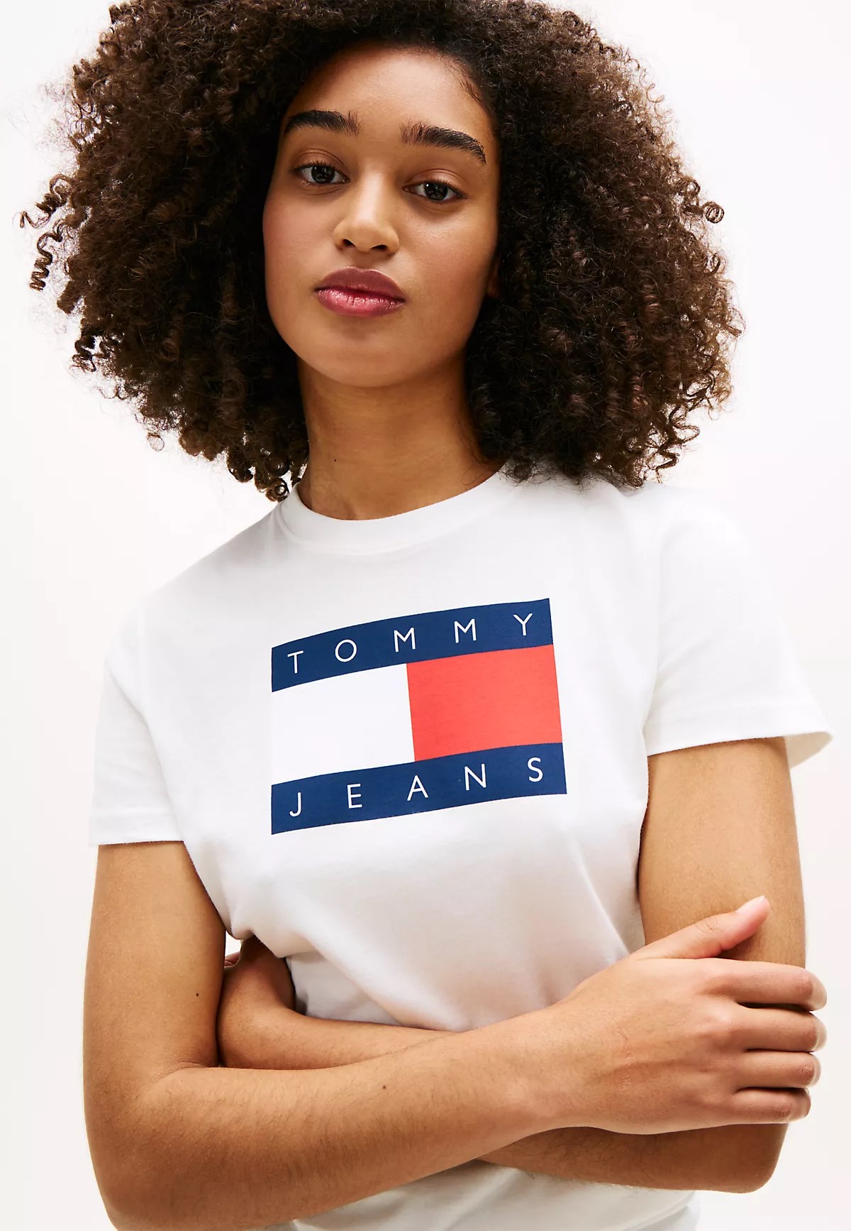 Tommy Hilfiger Tommy Hilfiger Kadın Normal Kesim Logo Baskılı Yuvarlak Yakalı Kısa Kollu Beyaz T-Shirt DW0DW22562-YBL
