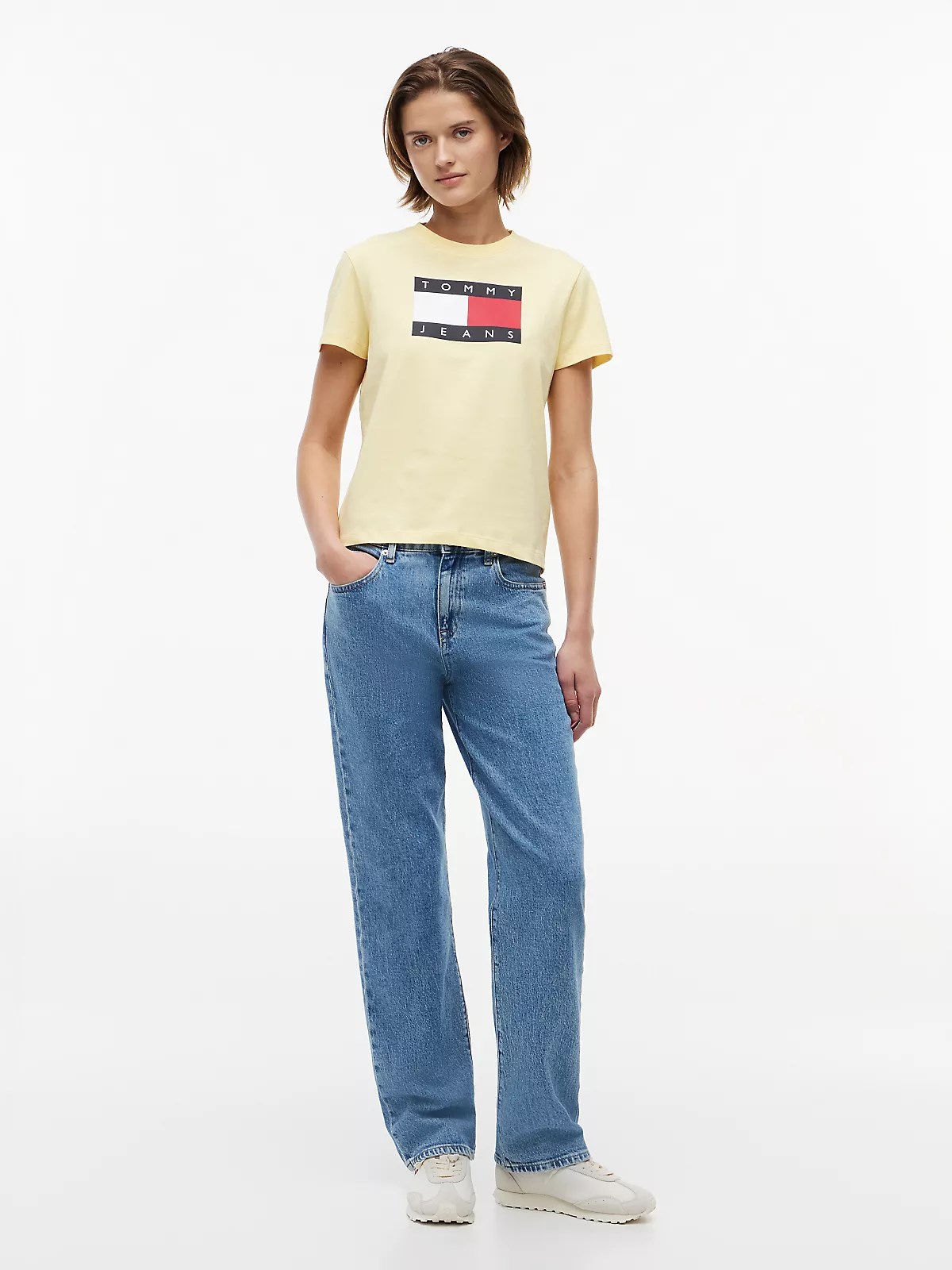 Tommy Hilfiger Tommy Hilfiger Kadın Normal Kesim Logo Baskılı Yuvarlak Yakalı Kısa Kollu Sarı T-Shirt DW0DW22562-ZF0