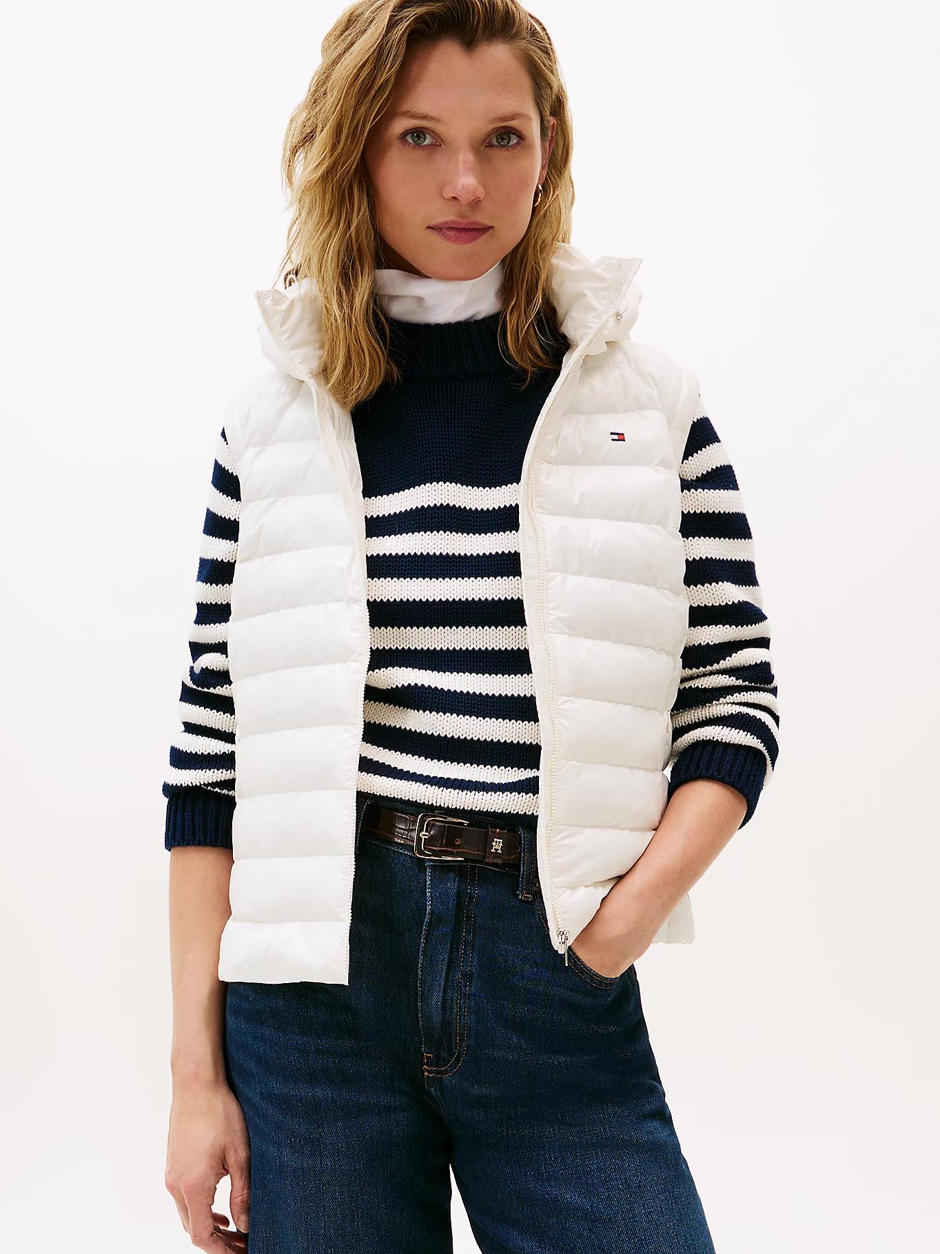 Tommy Hilfiger Tommy Hilfiger Kadın Su Geçirmez Astarlı Dolgulu Kumaş Çizgili Kapitone Desenli Kapüşonlu Beyaz Yelek WW0WW47352-YA8
