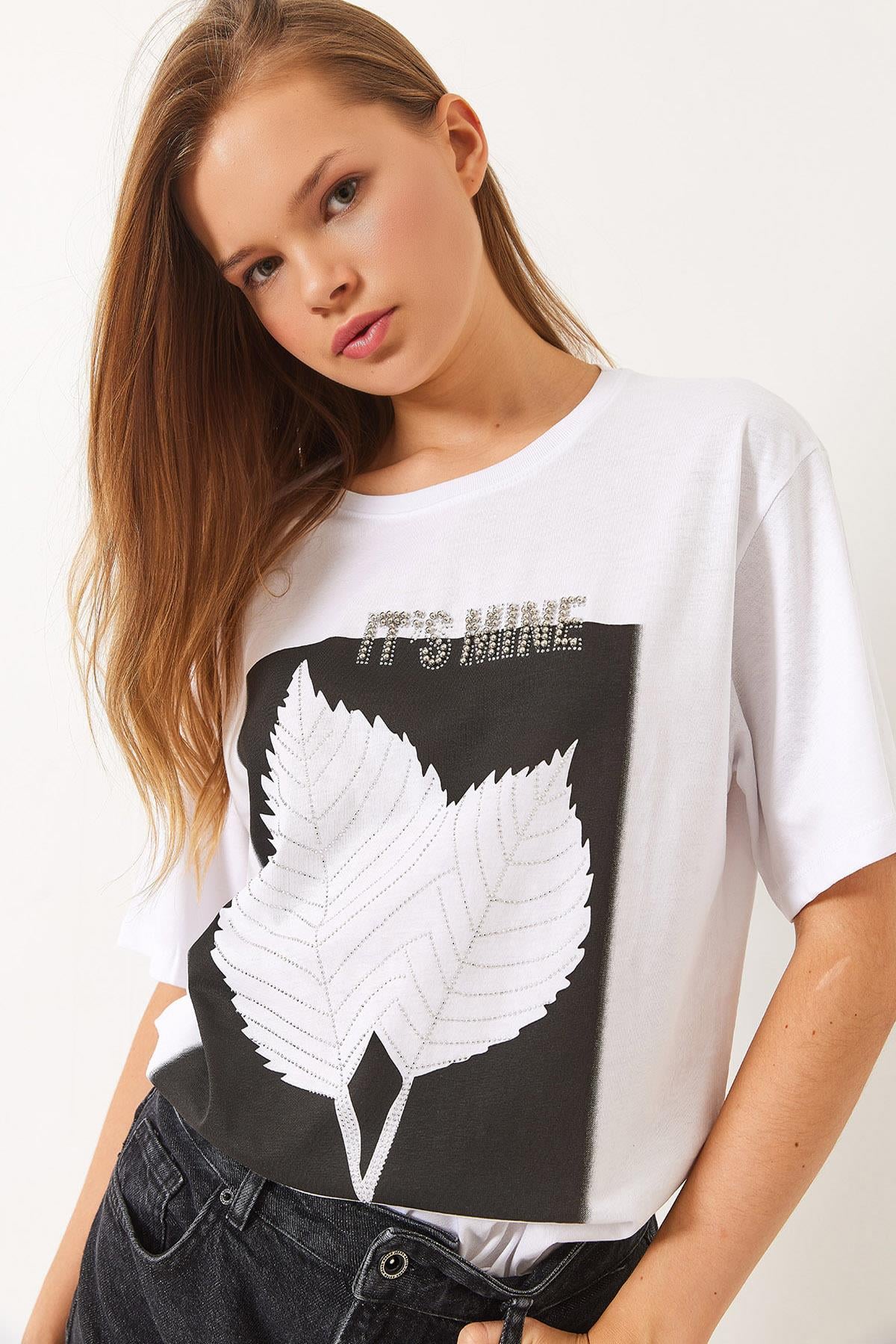 Bisiklet Yaka Boncuk Taş Detaylı Yaprak Desen Baskılı T-Shirt 60261390 - Beyaz