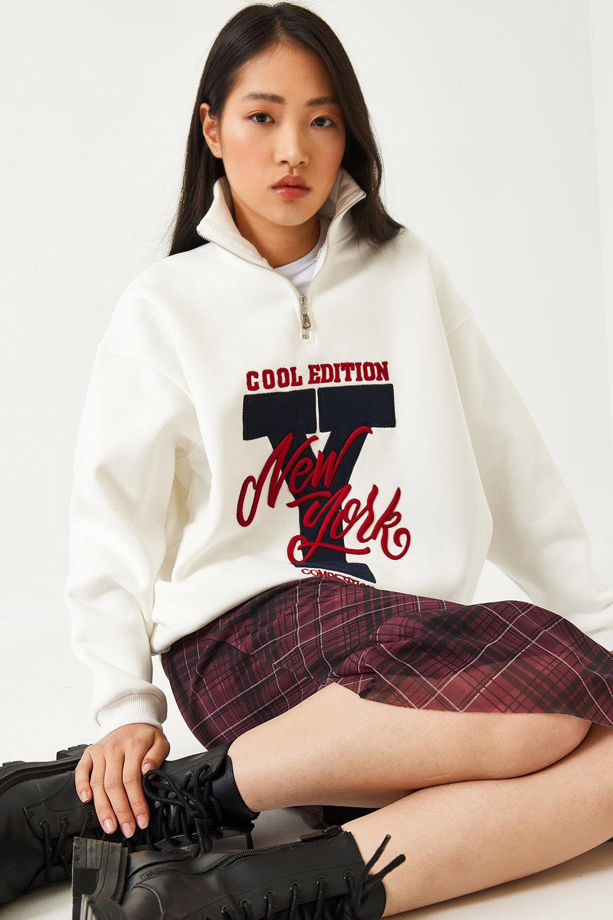 Fermuarlı Üç İplik Şardonlu Baskılı Sweatshirt 60351291 - Beyaz