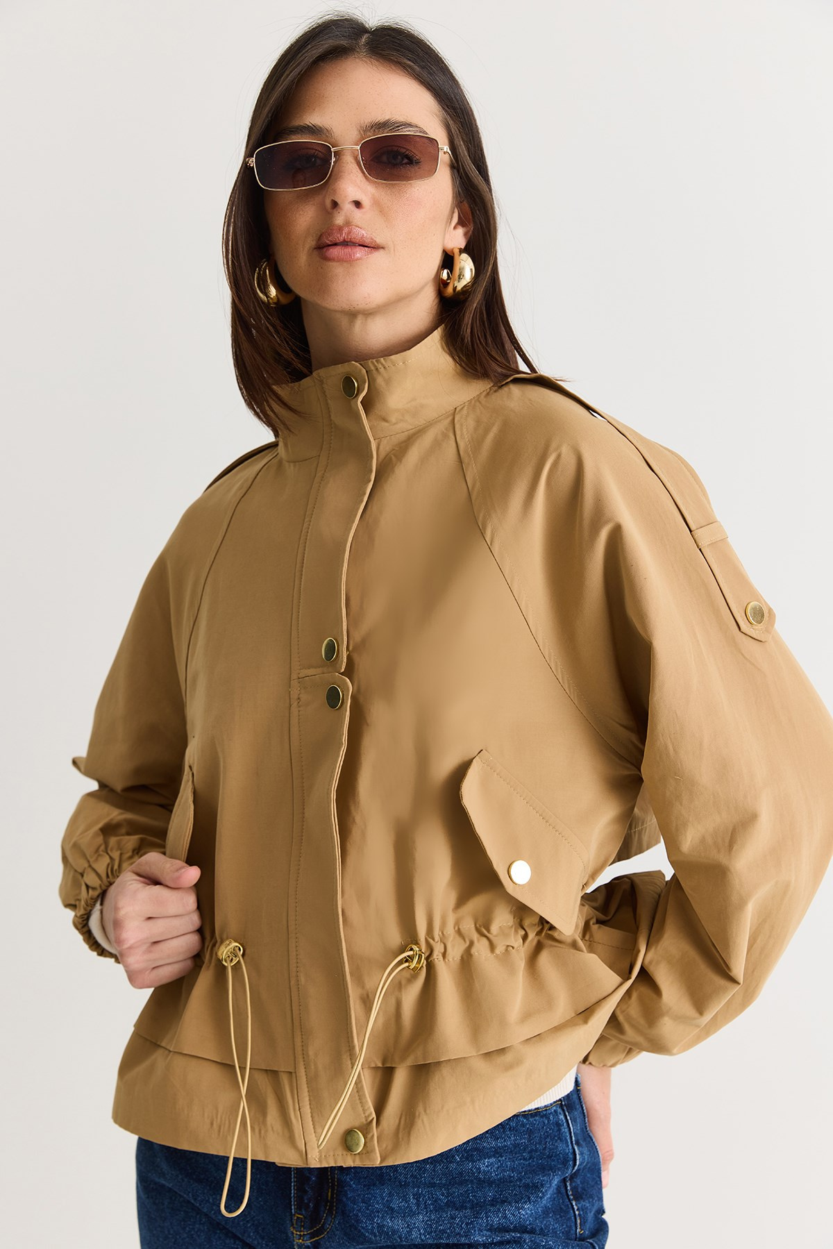 Kadın Astarlı Dik Yaka Beli Büzgülü Cep Detaylı Kısa Yağmurluk 2954 60286575 - Camel DIŞ GİYİM modelleri