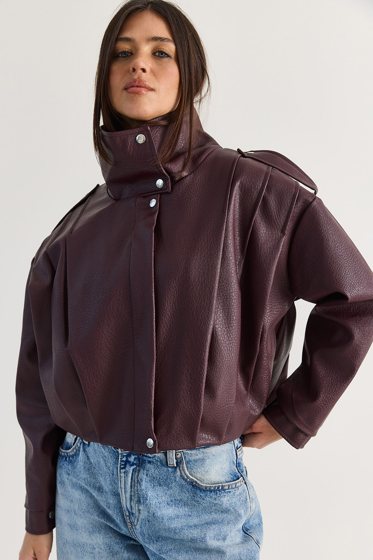 Kadın Astarlı Dik Yaka Omuz Apoletli Çıtçıt Kapamalı Oversize Suni Deri Ceket 2838 60286593 - Bordo CEKET modelleri