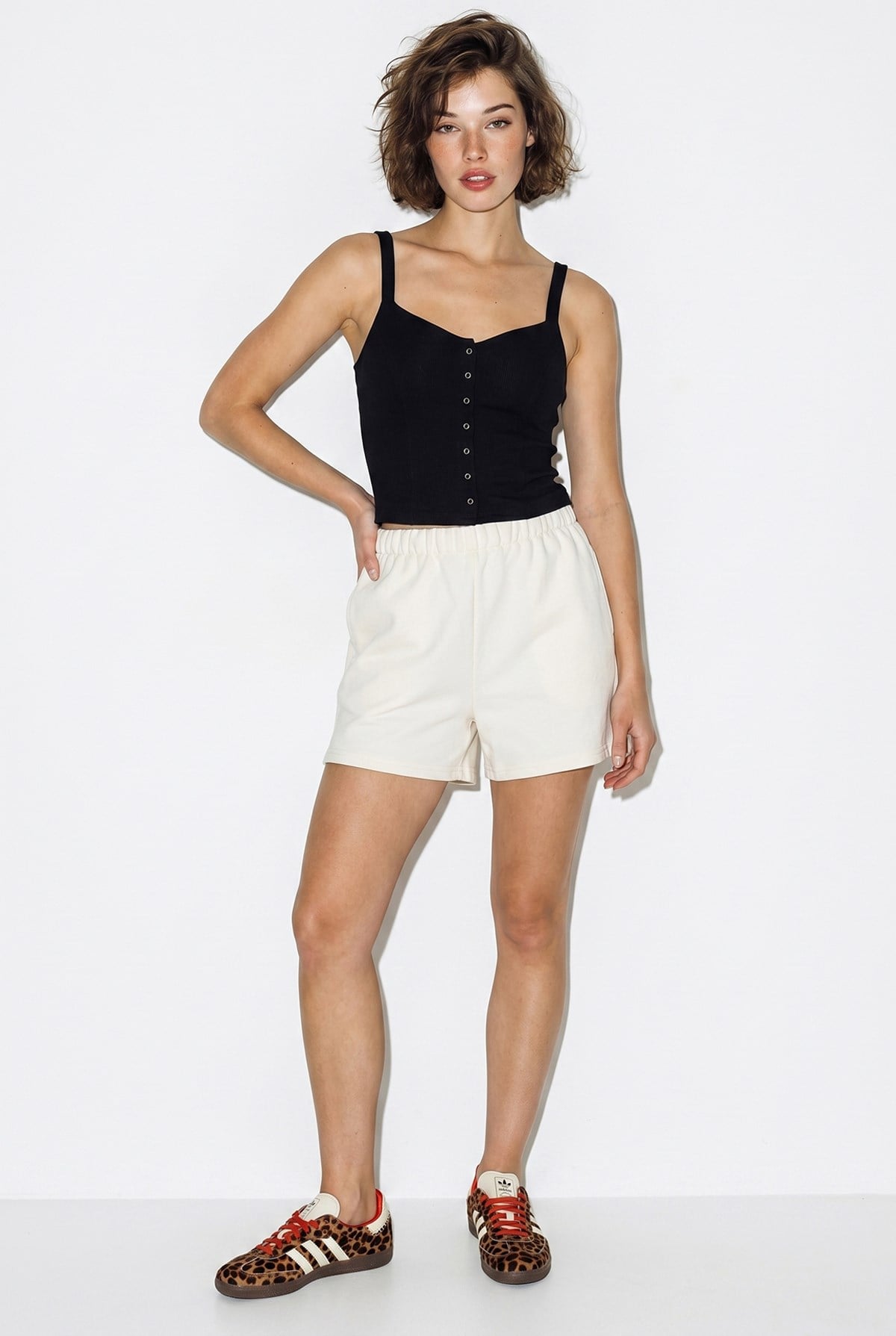 Kadın Beli Lastikli Yüksek Bel Basic Mini Şort 60286330 - Beyaz ŞORT & BERMUDA modelleri