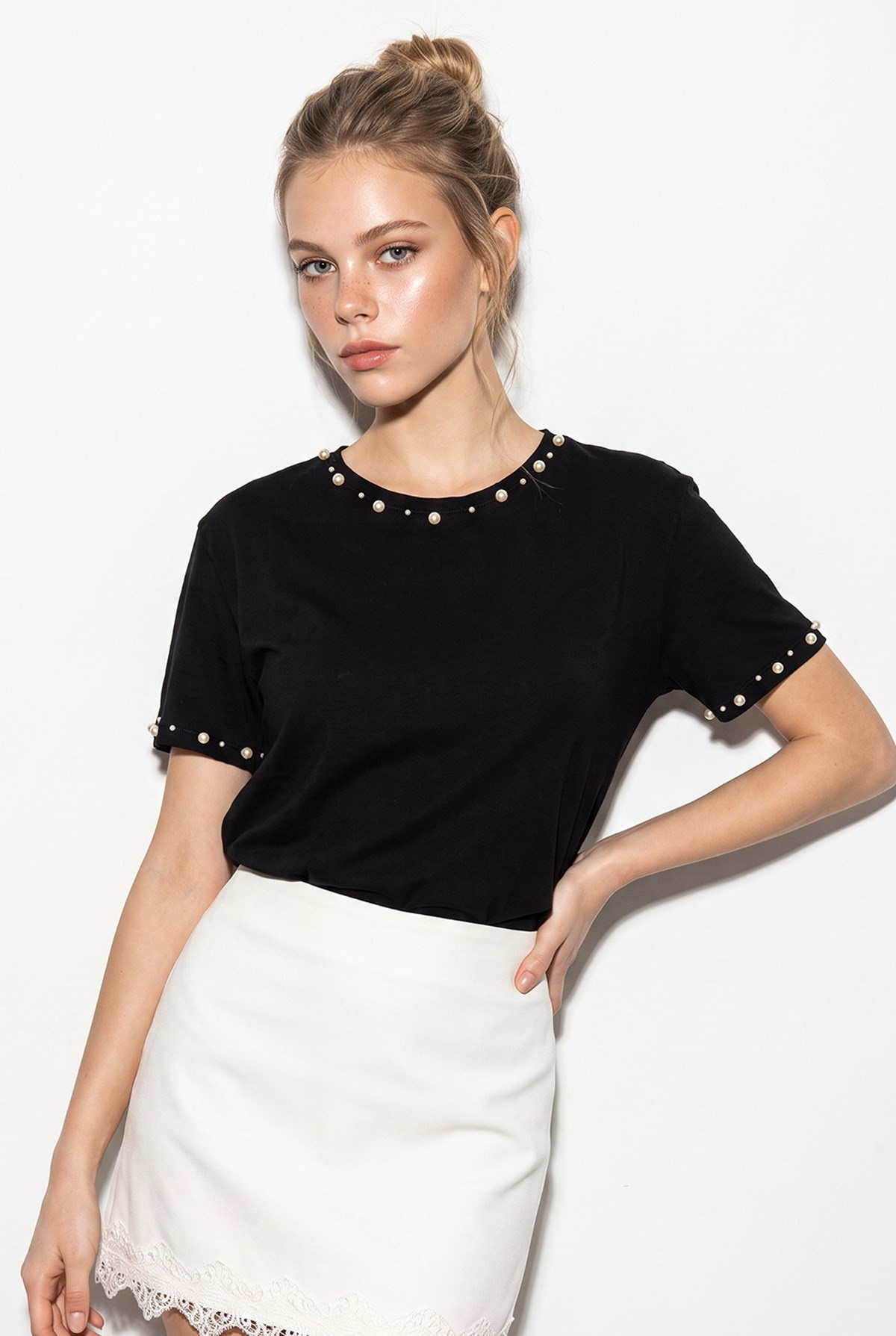Kadın Boncuk İşlemeli %100 Pamuklu T-Shirt 60382631 - Siyah T-SHİRT modelleri