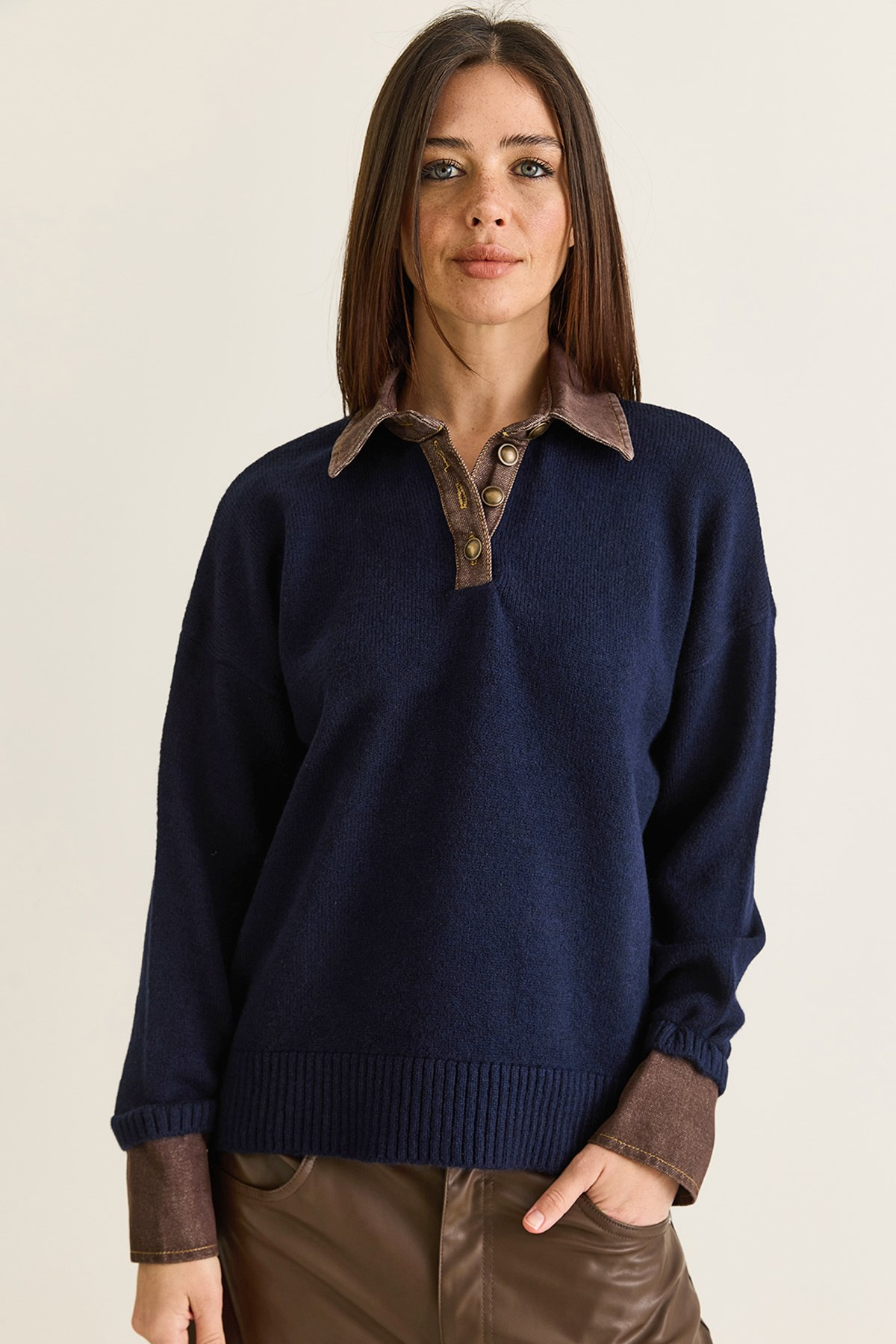 Kadın Denim Garnili Polo Yaka Düğme Detaylı Oversize Triko Kazak TK251099 60286683 - Lacivert KAZAK modelleri