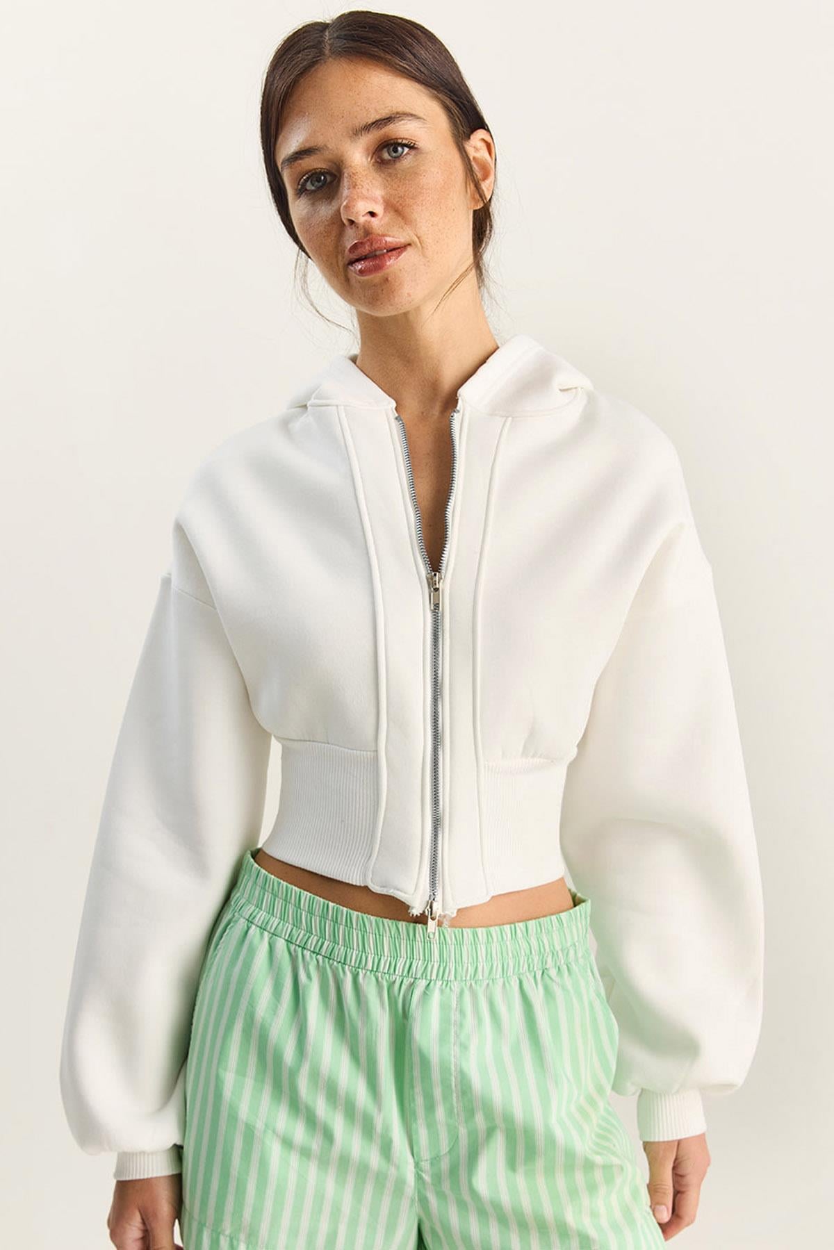Kadın Fermuarlı Kapüşonlu Belden Oturmalı Esnek Örme Crop Sweatshirt 60283858 - Beyaz HIRKA modelleri
