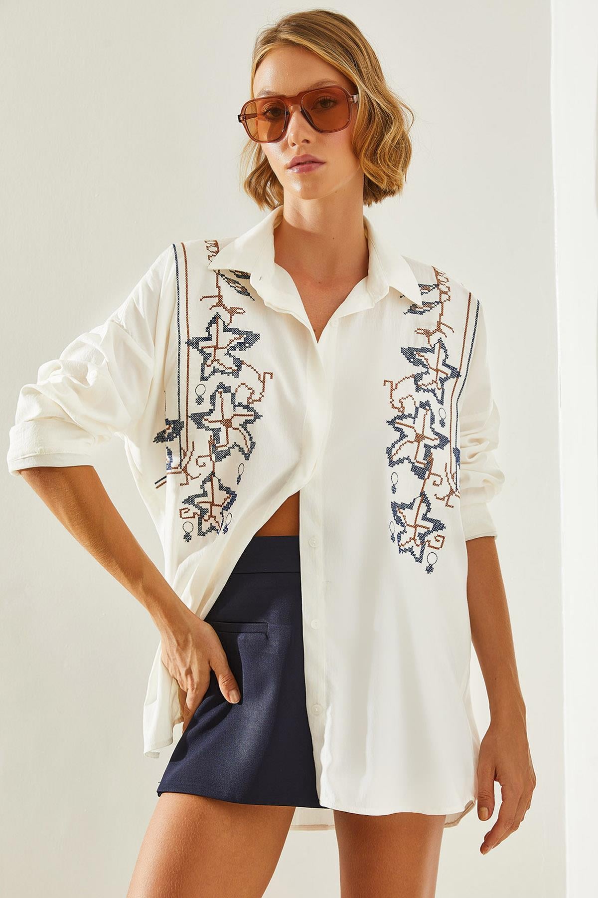 Kadın Nakış İşleme Desenli Oversize Gömlek 5928 60251479 - Beyaz GÖMLEK modelleri