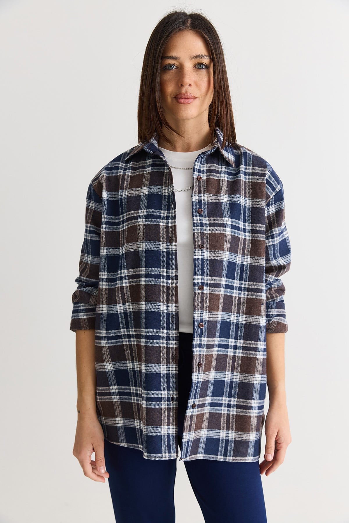 Kadın Oversize Ekose Desenli Oduncu Gömlek DG261035 60286552 - Kahve-Lacivert GÖMLEK modelleri