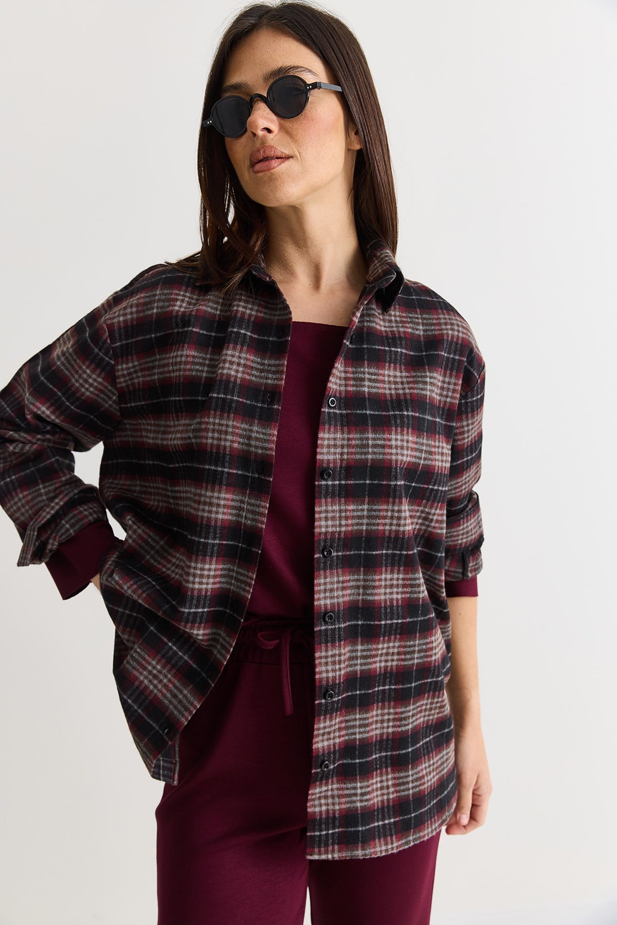 Kadın Oversize Ekose Desenli Oduncu Gömlek DG261035 60286552 - Siyah-Gri GÖMLEK modelleri