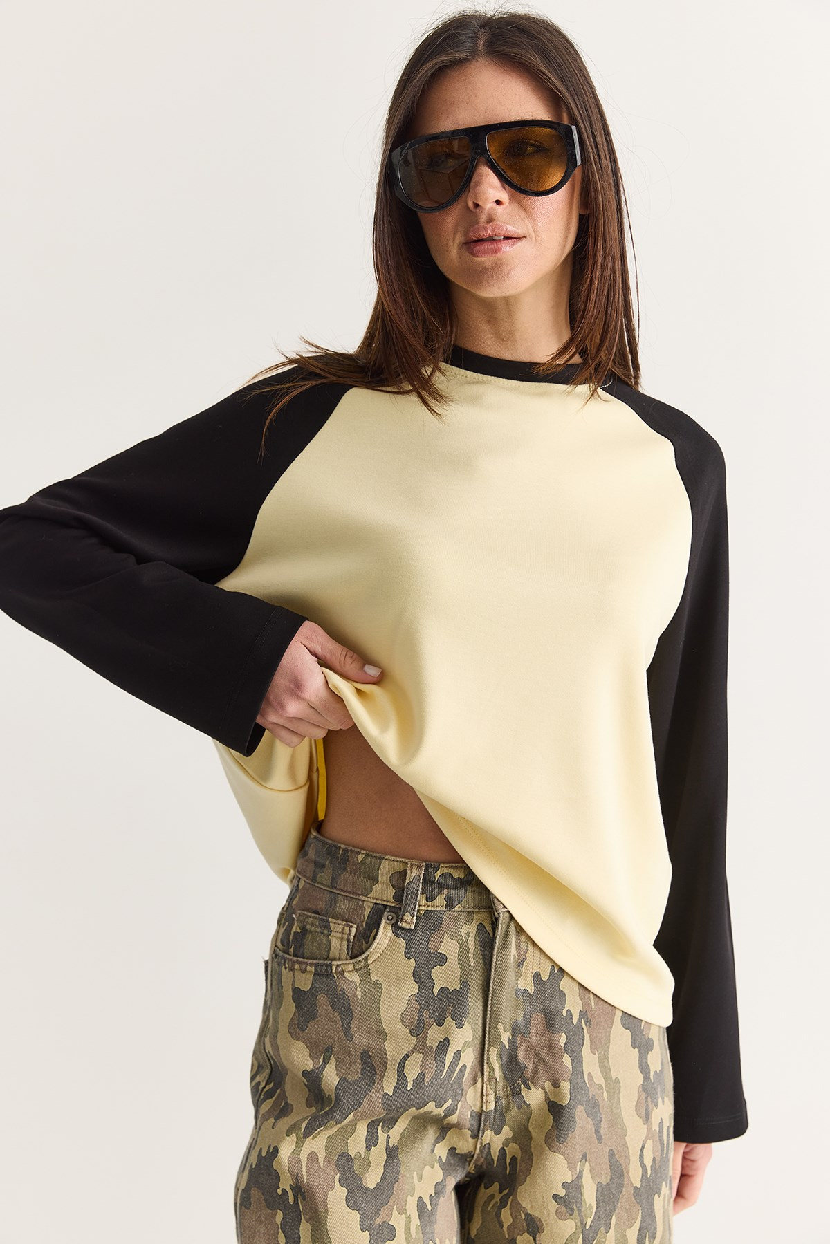 Kadın Regular Reglan Kol Renk Bloklu Uzun Kollu Sweatshirt 928 60286777 - Sarı-Siyah SWEATSHİRT modelleri