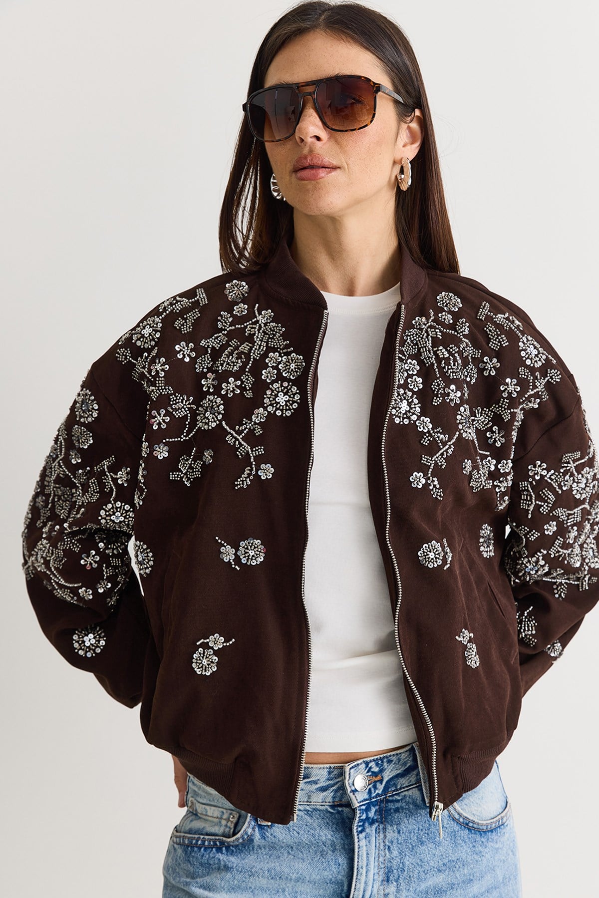 Kadın Taş ve Boncuk İşlemeli Oversize Fermuarlı Bomber Ceket 2950 60286566 - Acı Kahve CEKET modelleri