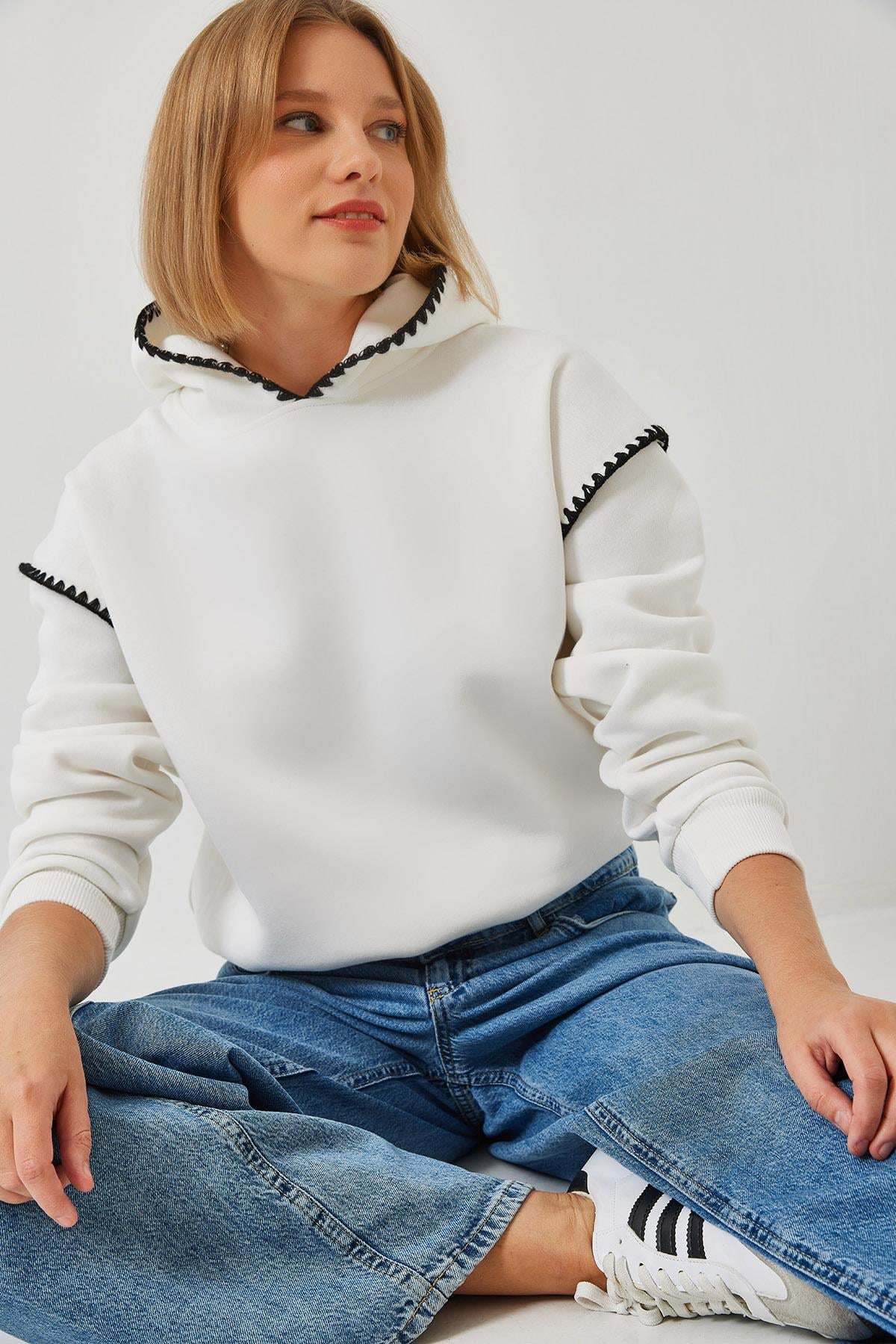 Kapişonlu Dantel Detaylı Sweatshirt 60601028 - Ekru