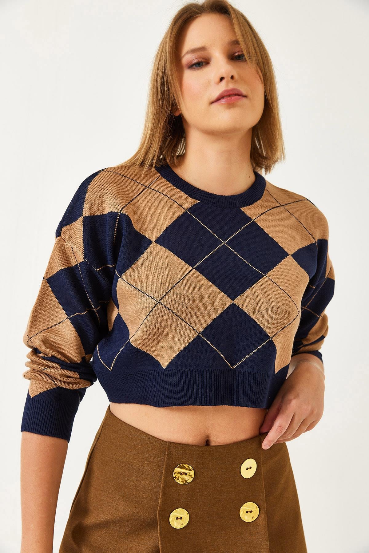 Kare Desenli Crop Triko Kazak 60351297 - Lacivert-Camel
