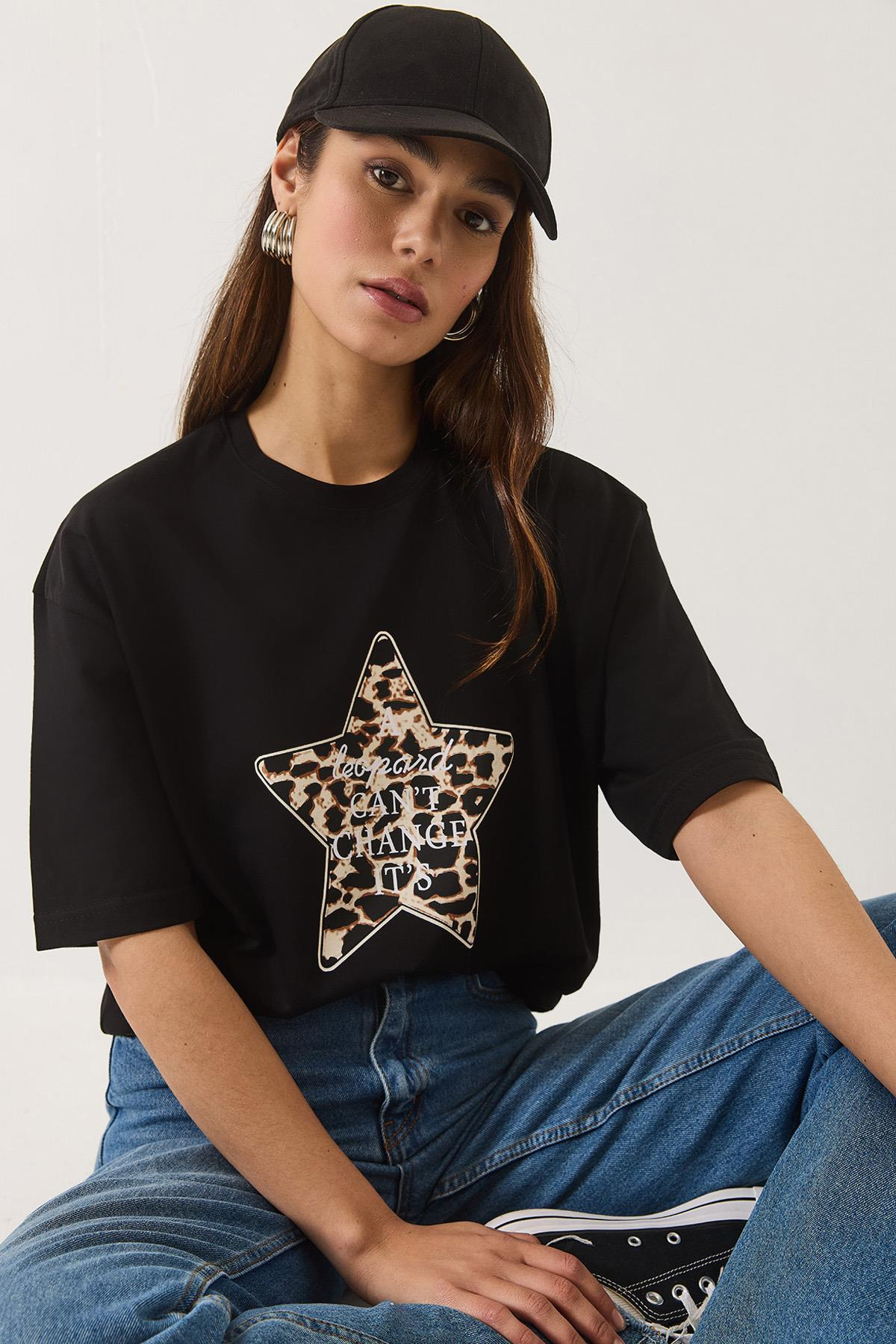Leoparlı Yıldız Baskılı Bisiklet Yaka Kısa Kollu Oversize T-Shırt 0268 60283156 - Siyah