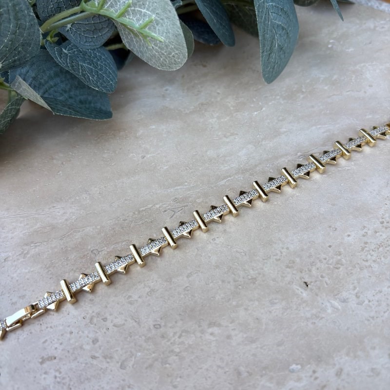 14K Altın Kaplama Dikdörtgen Üçgen Detaylı Taşlı Bileklik (17+2 cm)