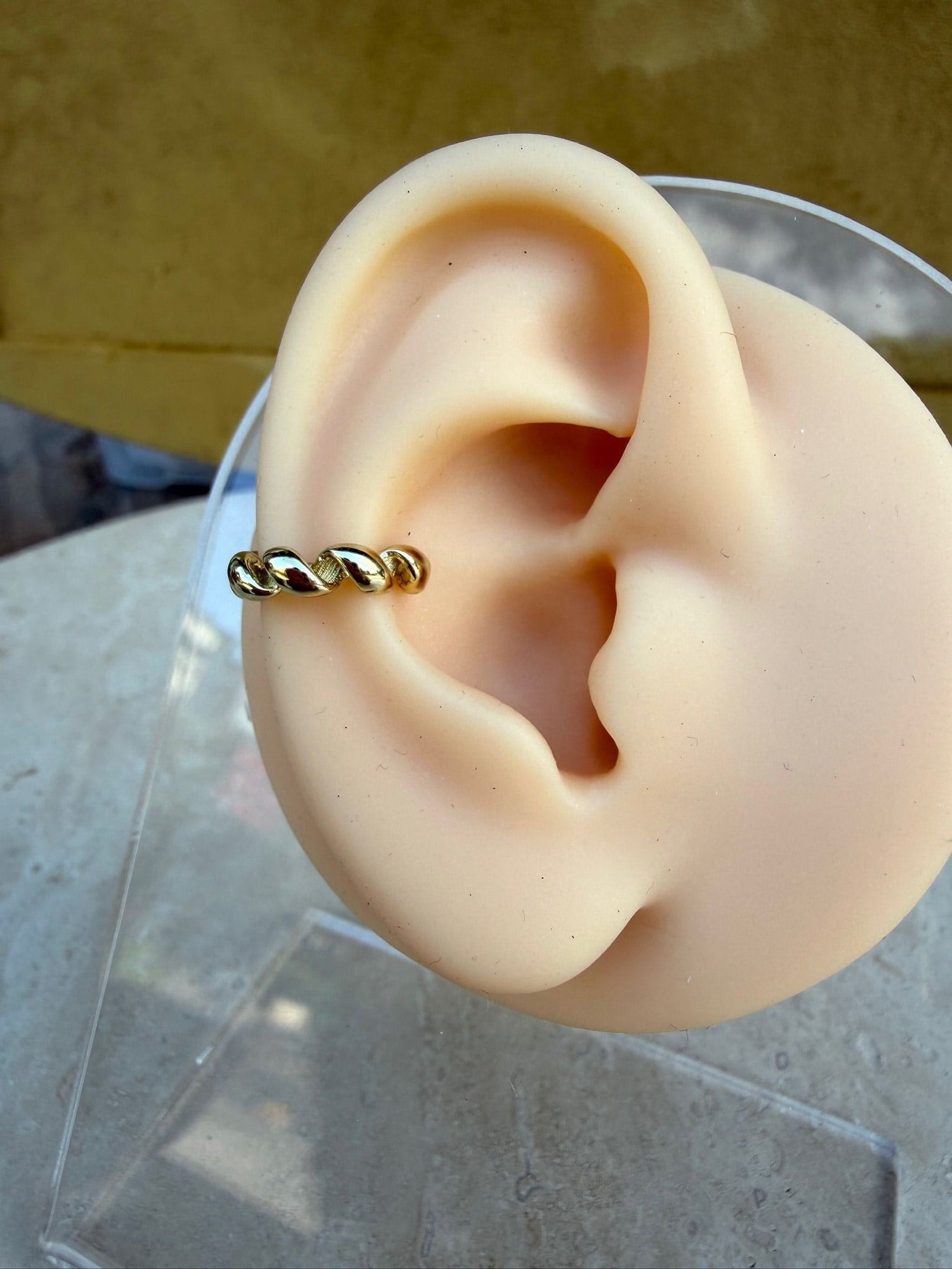 14K Özel Seri Burgu Earcuff
