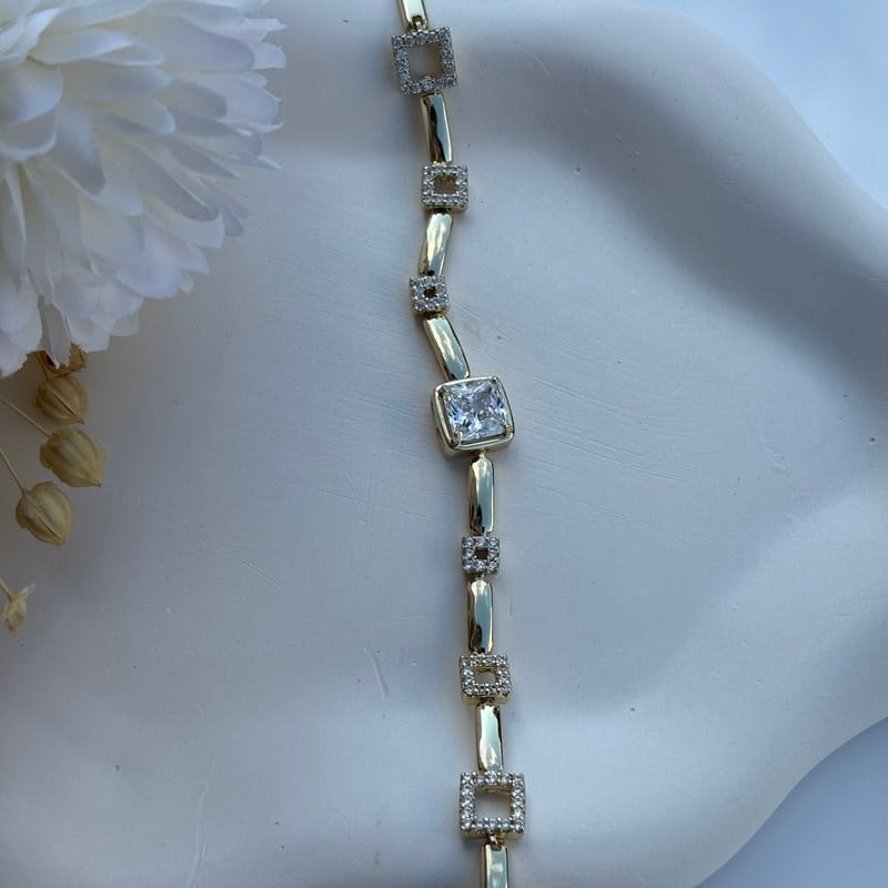 14K Özel Seri Kare Taşlı İnce Zarif Bileklik (17+2 cm)