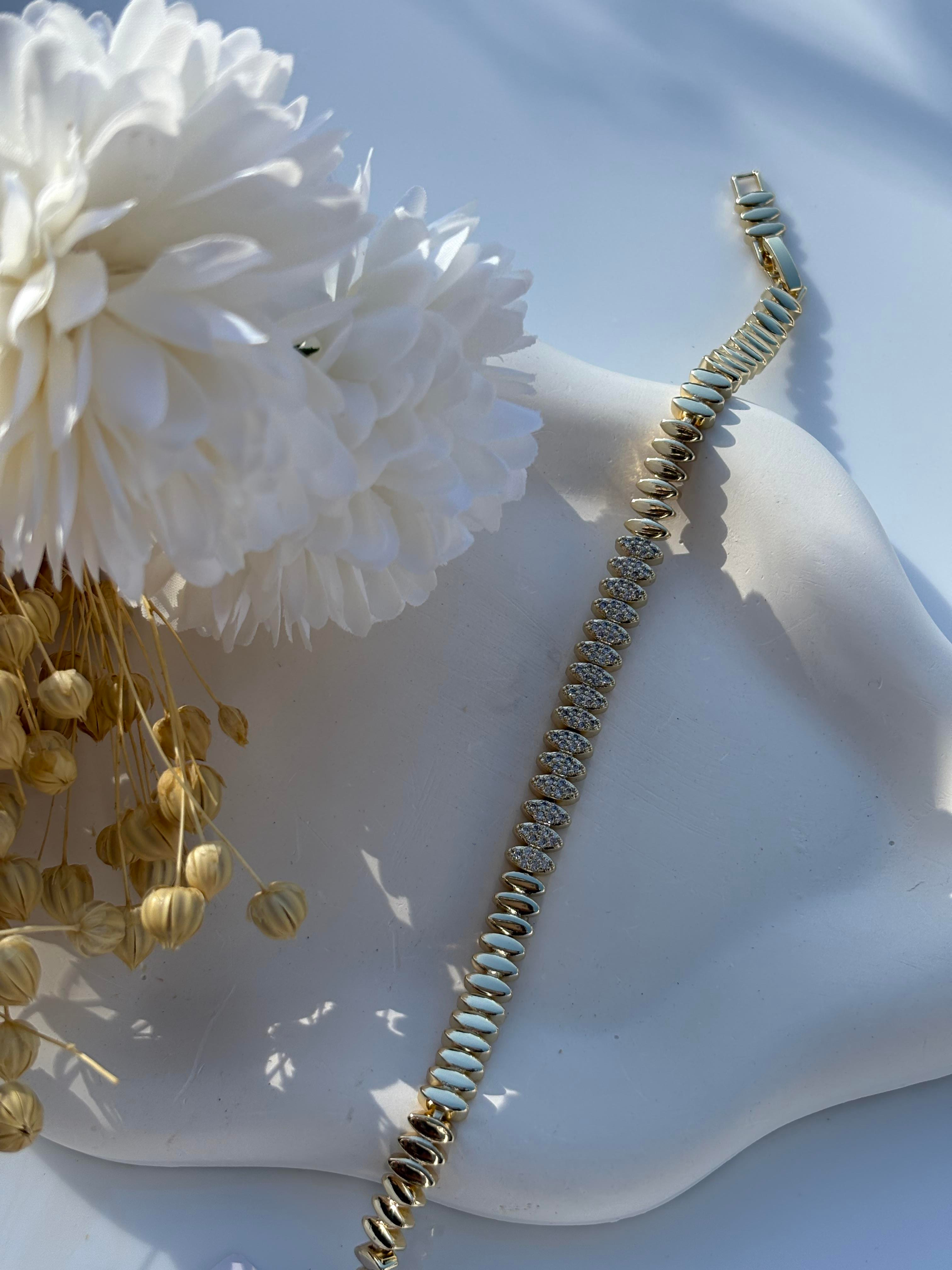 14K Özel Seri Zirkon Taşlı  Elips Model Bileklik (17+2 cm)