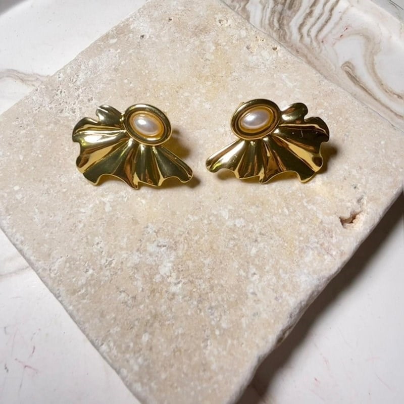 Çelik İncili Yaprak Model Gold Küpe