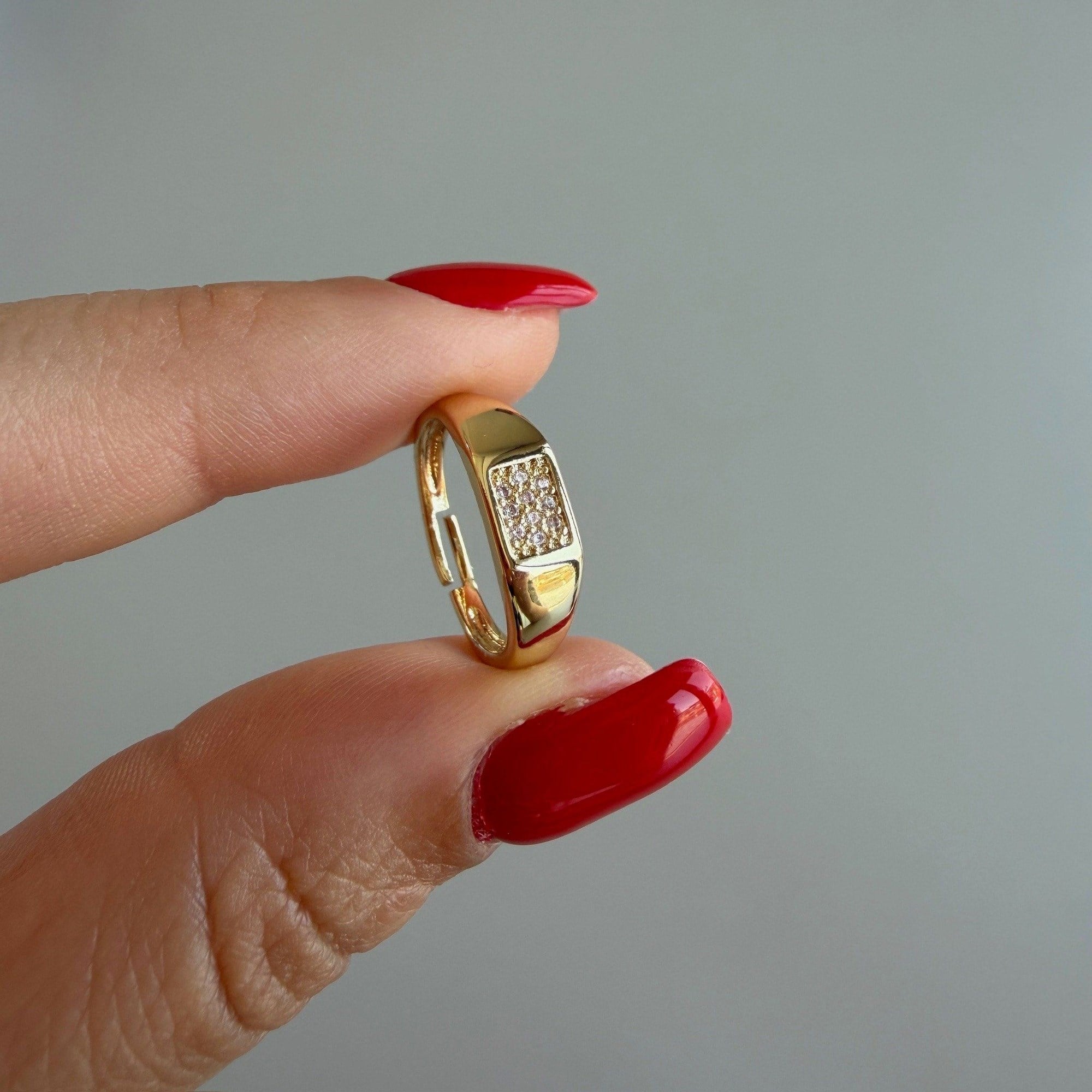 Dikdörtgen Damga Taşlı Serçe Parmak Yüzüğü -gold