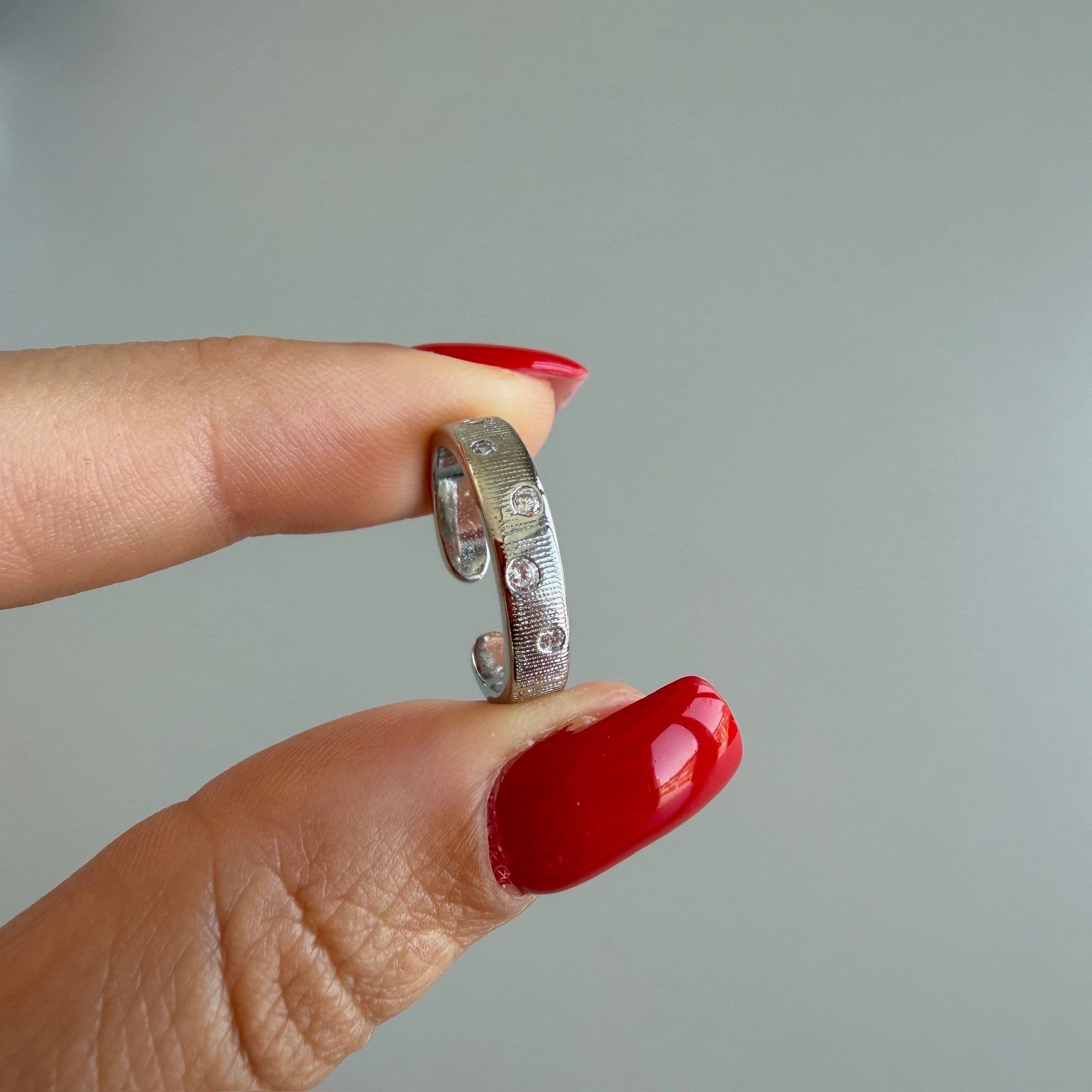 Gömme Taşlı Mat Silver Serçe Parmak Yüzüğü 