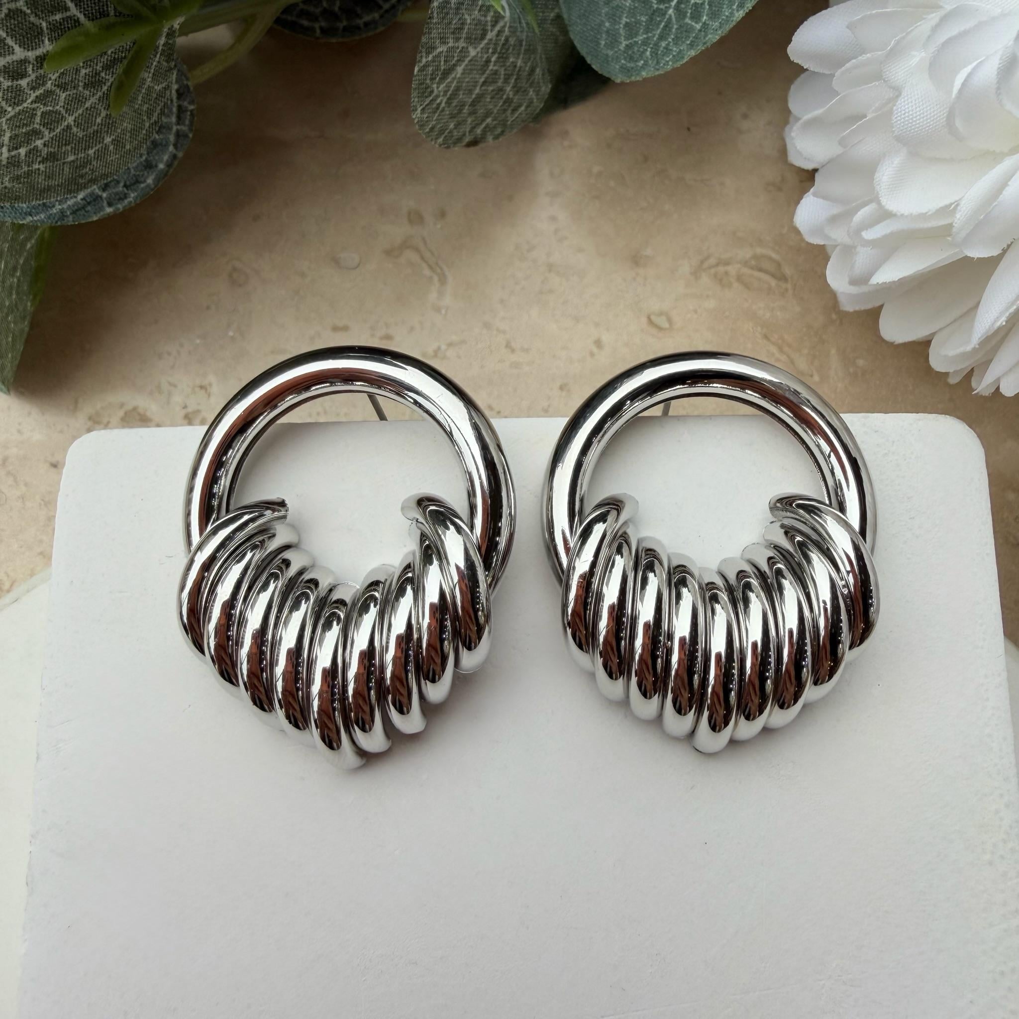 Halka Sarmallı Küpe (Silver)