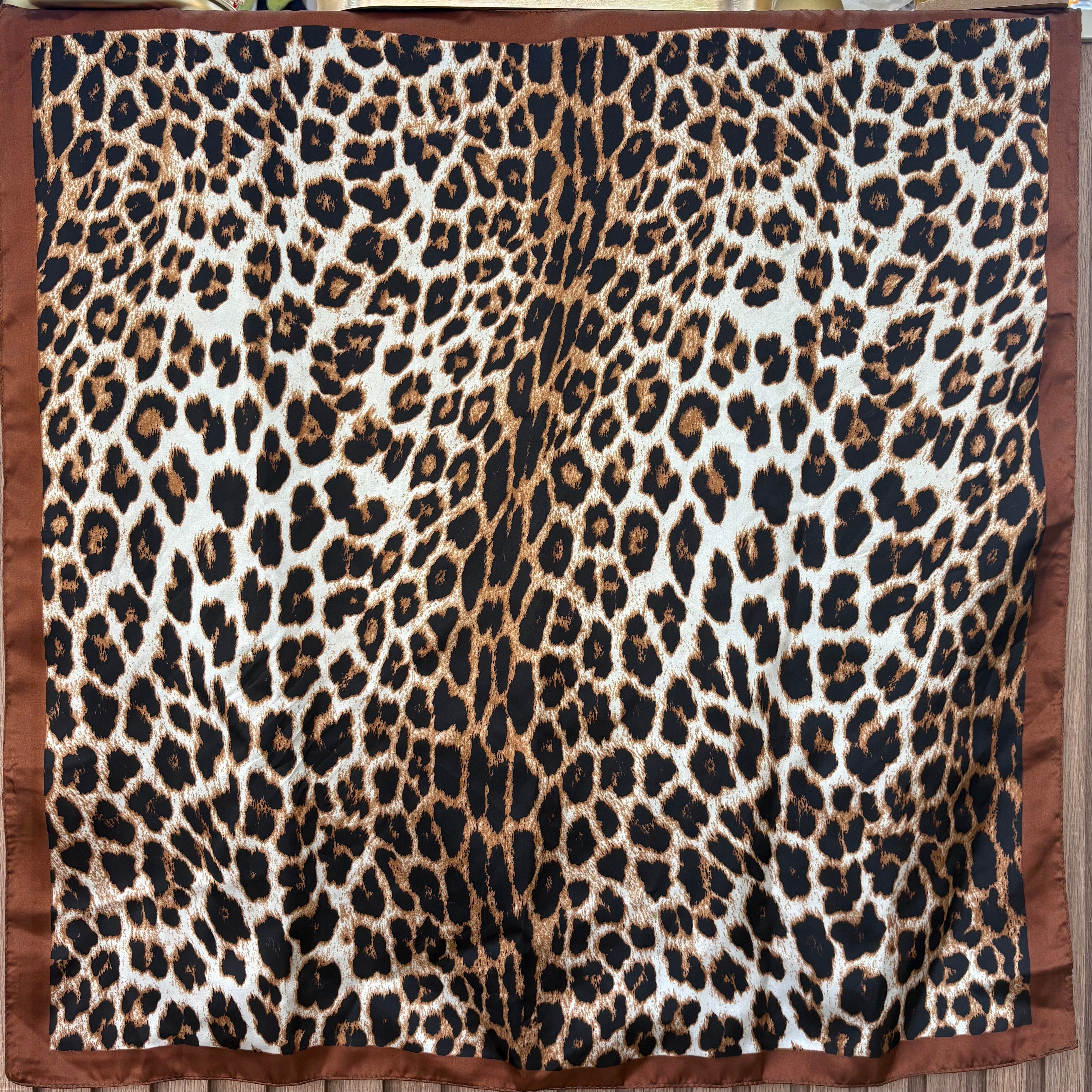 Leopar Desen Fular (70x70)