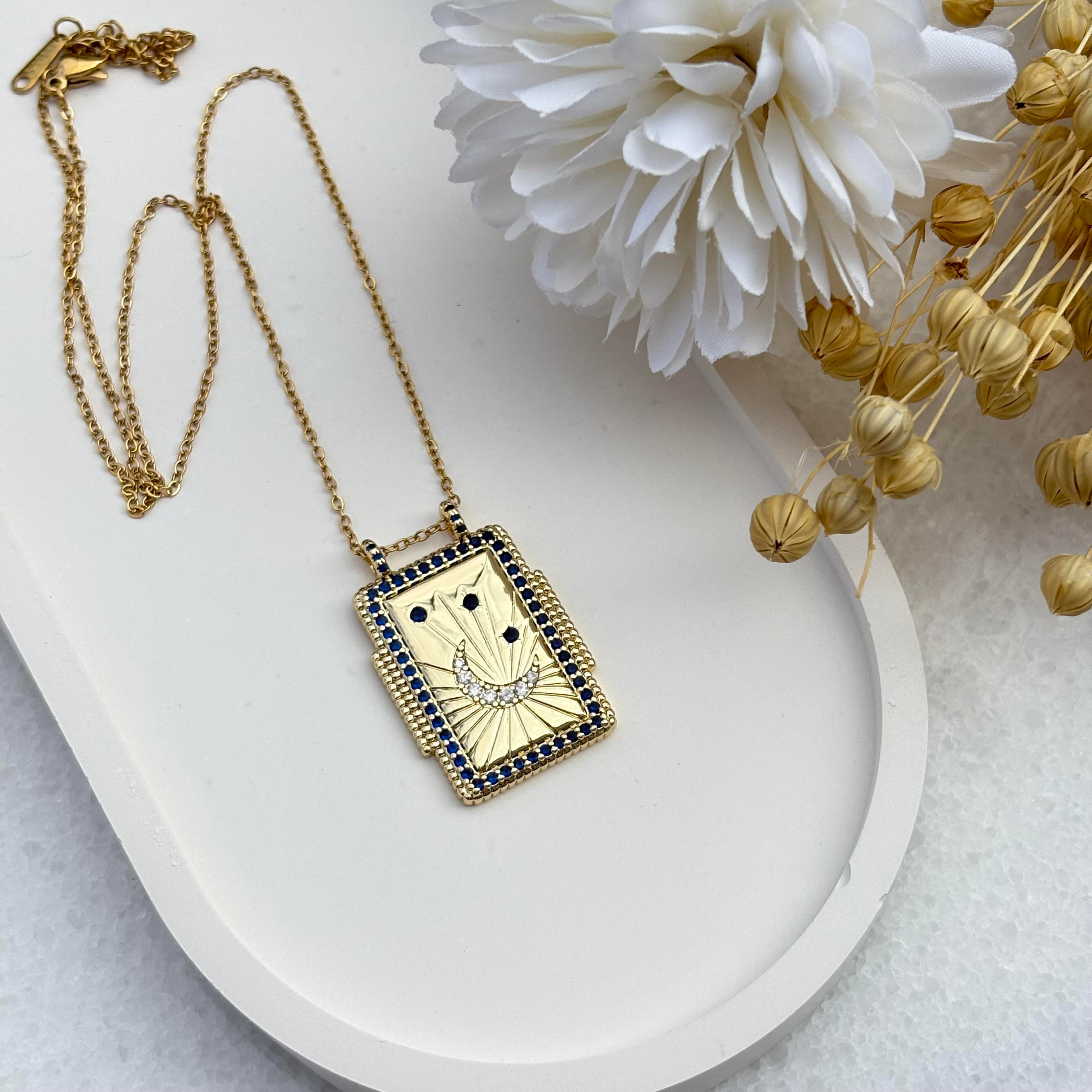 Mavi Taşlı Ay Plaka Kolye 