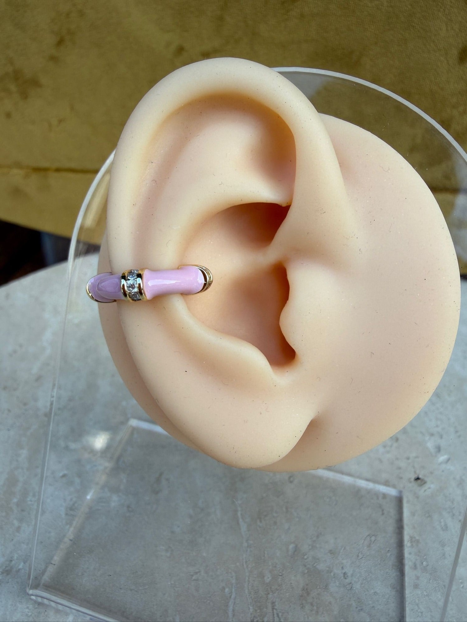 Pembe Mineli Gold Earcuff