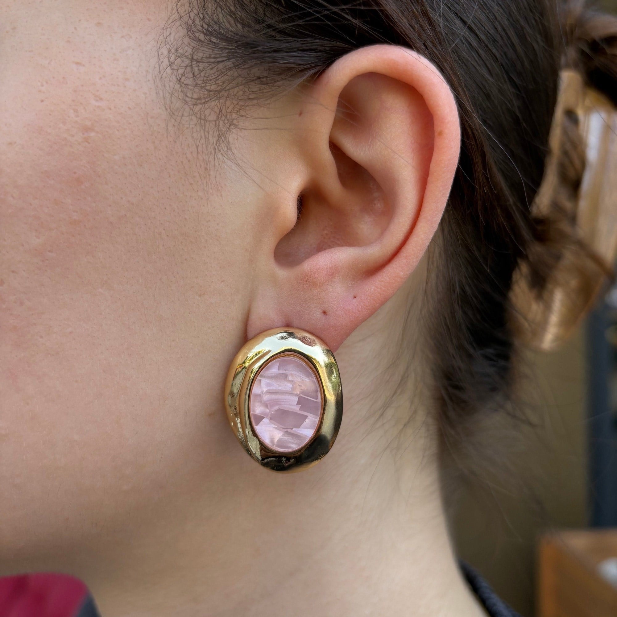 Pembe Sedefli Gold Asimetrik Küpe