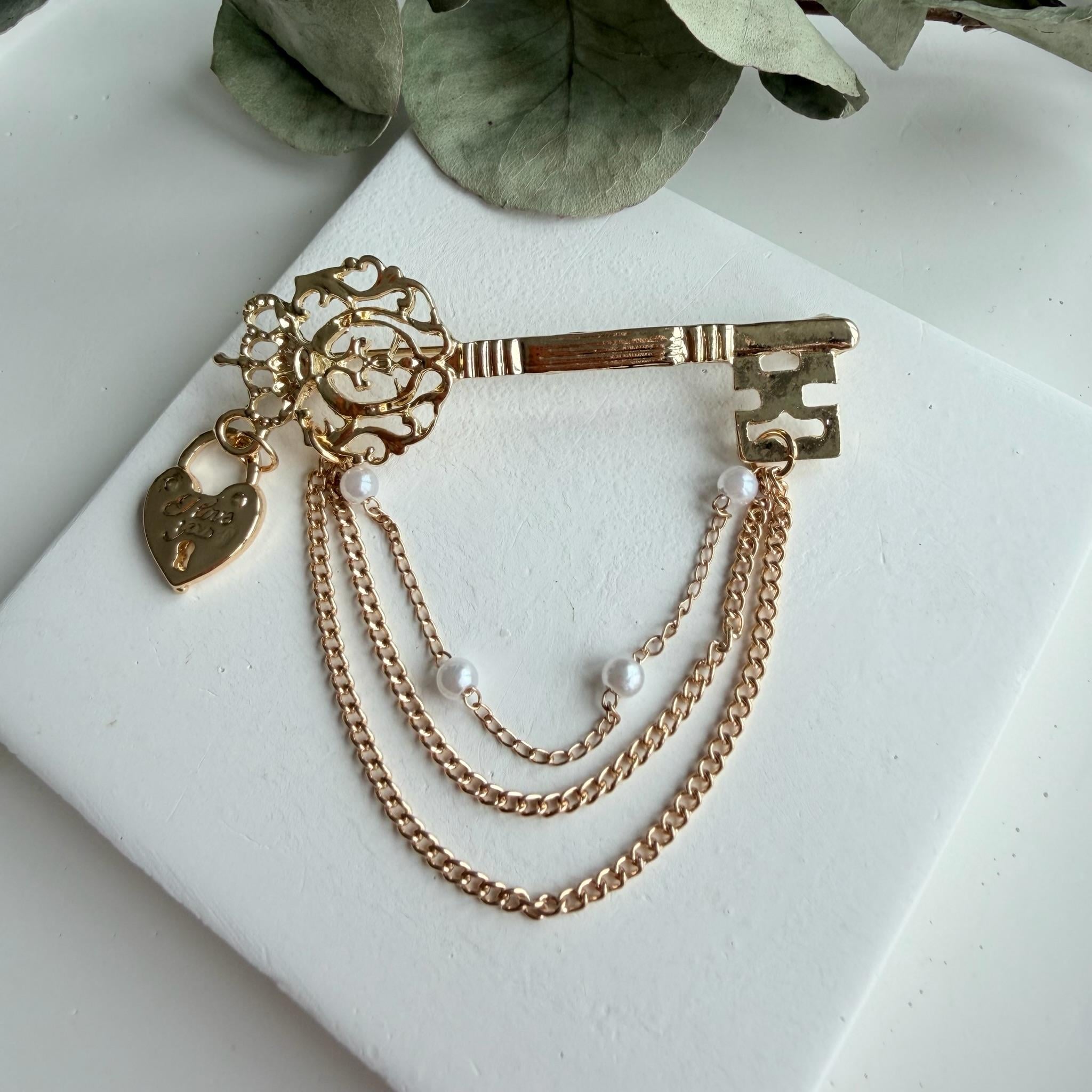 Sallantılı Anahtar Broş
