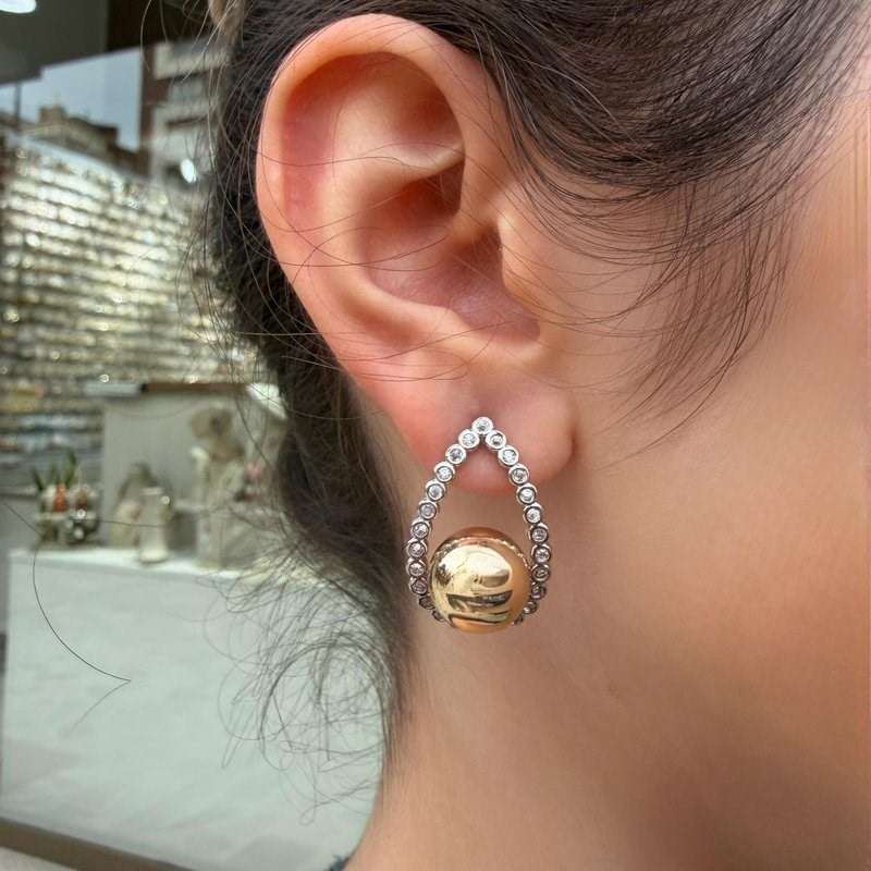 Taşlı Damla Çerçeveli Gold Top Küpe