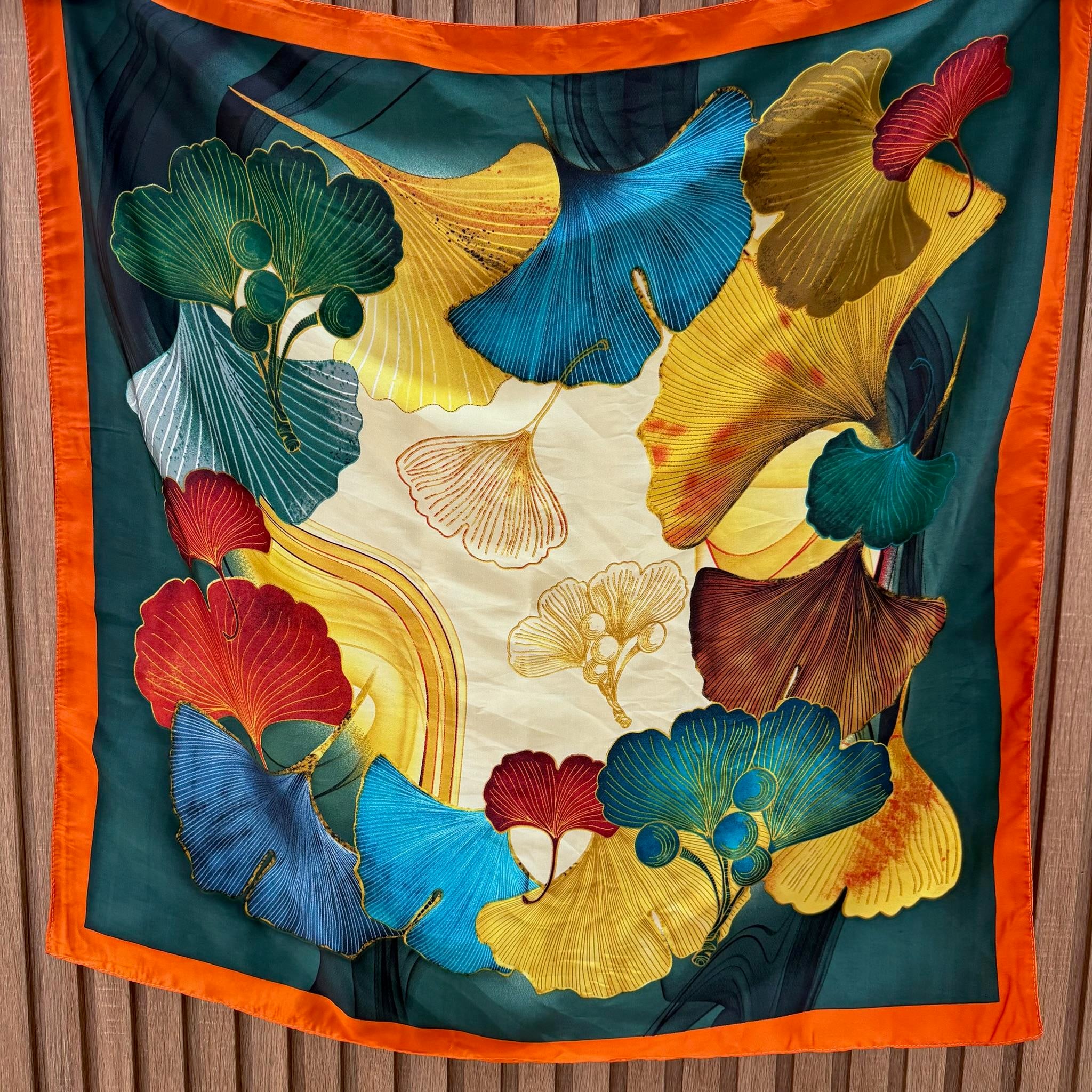 Yaprak Desenli Fular (70x70)