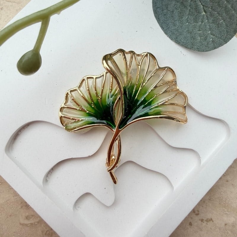 Yeşil Ginkgo Yaprağı Broş