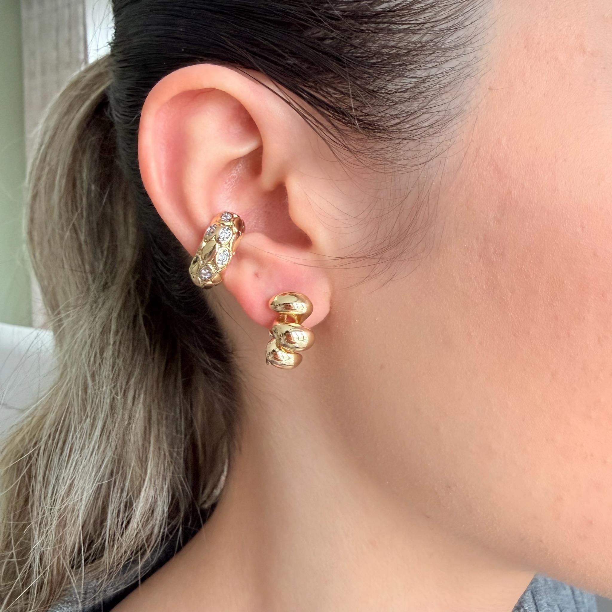 Yuvarlak Dövmeli Taşlı Earcuff