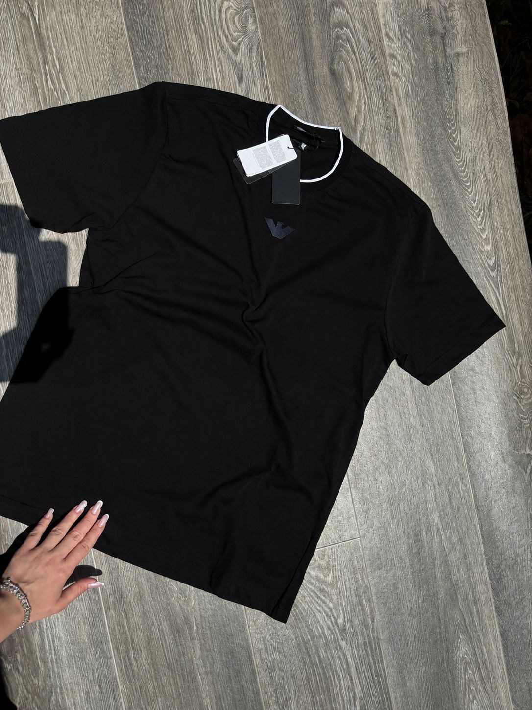 ARMANI ERKEK SİYAH NAKIŞ DETAYLI TSHIRT