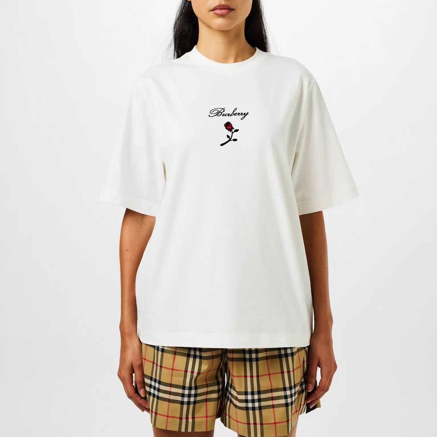 BRBRRY BEYAZ NAKIŞLI KADIN TSHIRT 