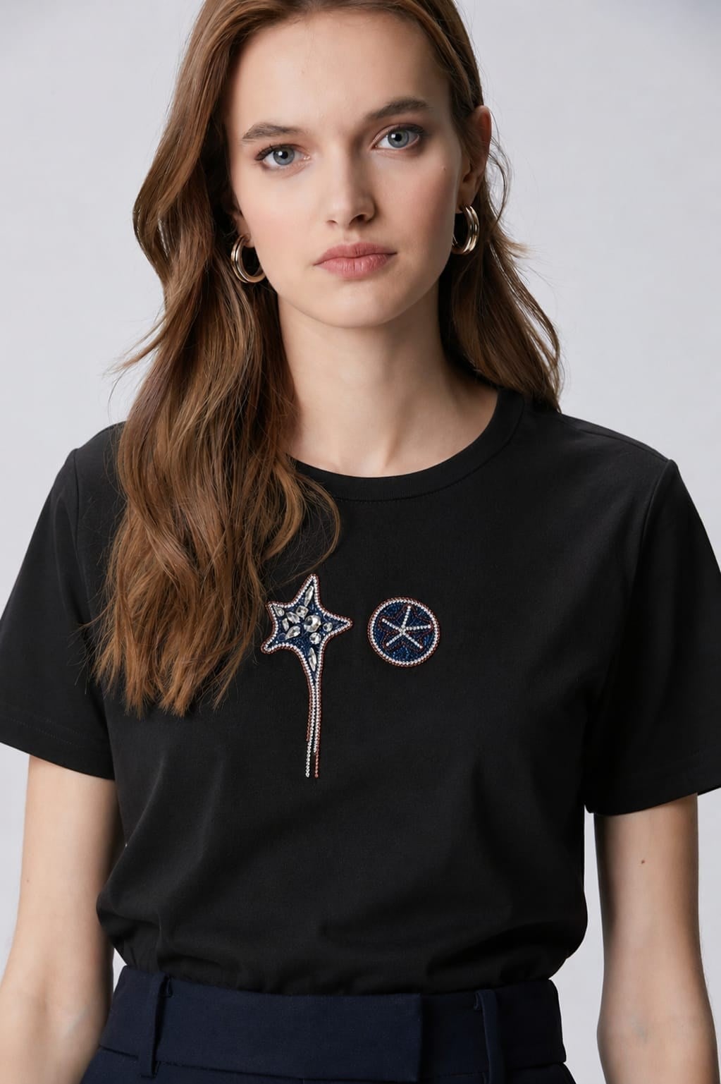 BYMN YILDIZ İŞLEMELİ KADIN SİYAH TSHIRT 