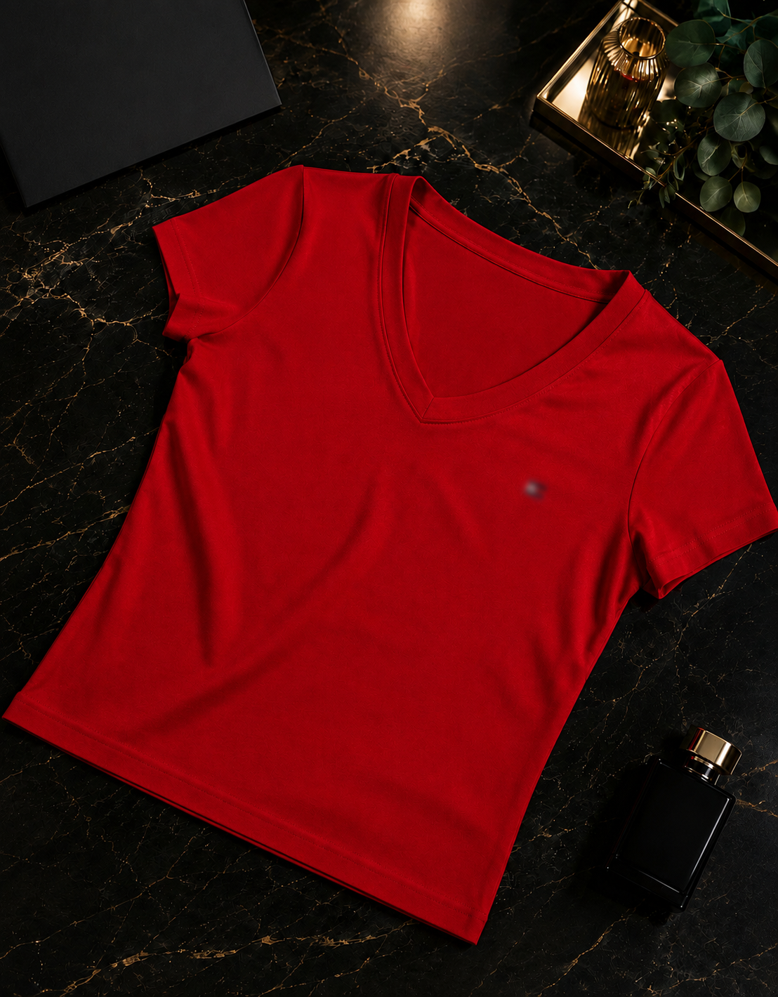 KIRMIZI V YAKA NAKIŞ KADIN TSHIRT 