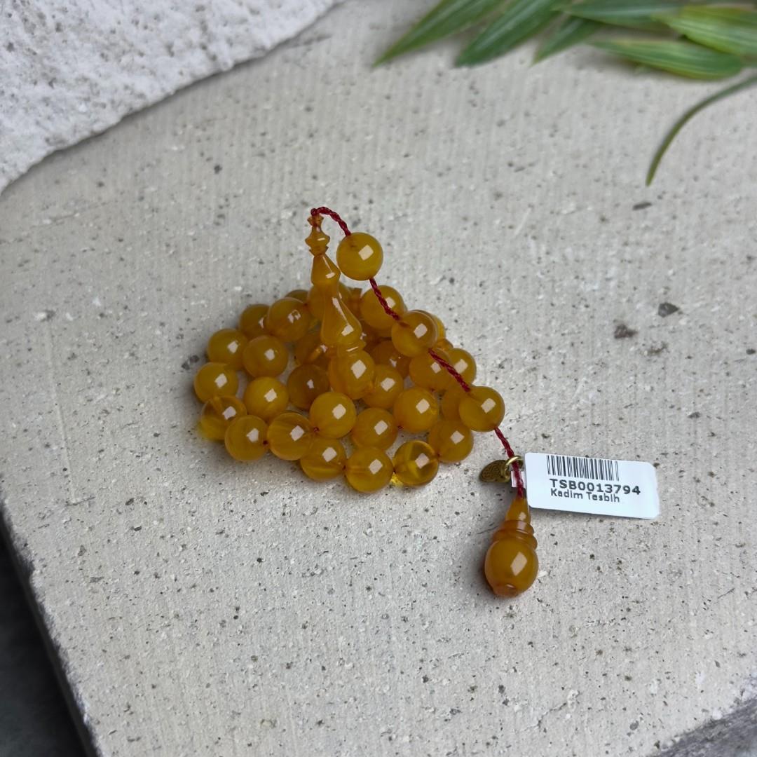 Sistem Püsküllü Küre Kesim Orta Boy Sıkma Kehribar Tesbih