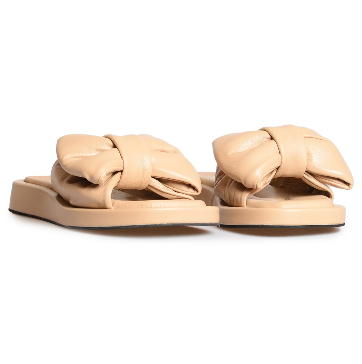  NUDE METIS
