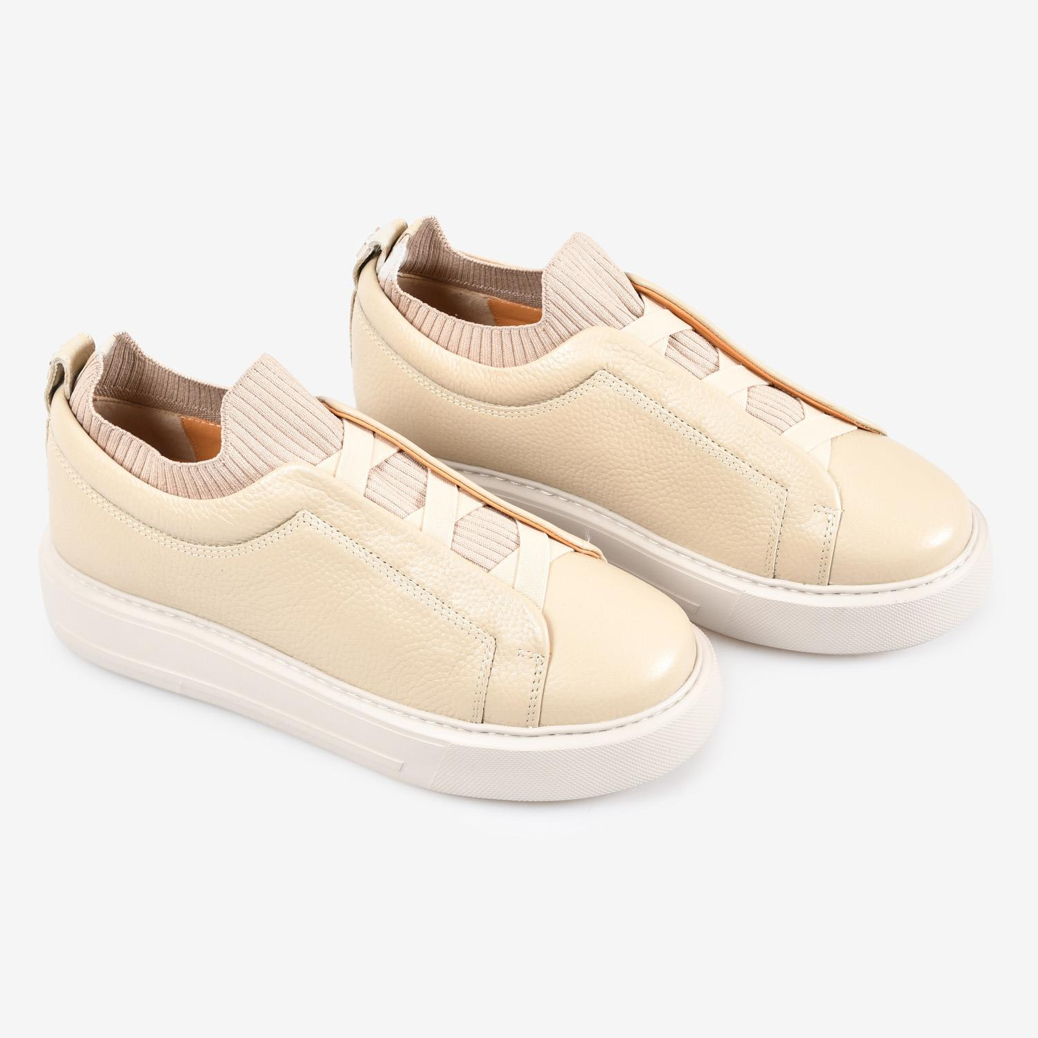 Bej Deri Bağcıksız Kadın Sneaker